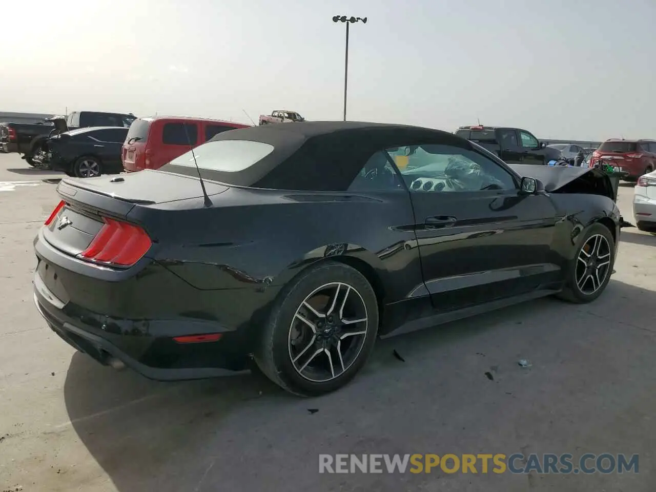 3 Photograph of a damaged car 1FATP8UH4K5115638 FORD ALL Models 2019