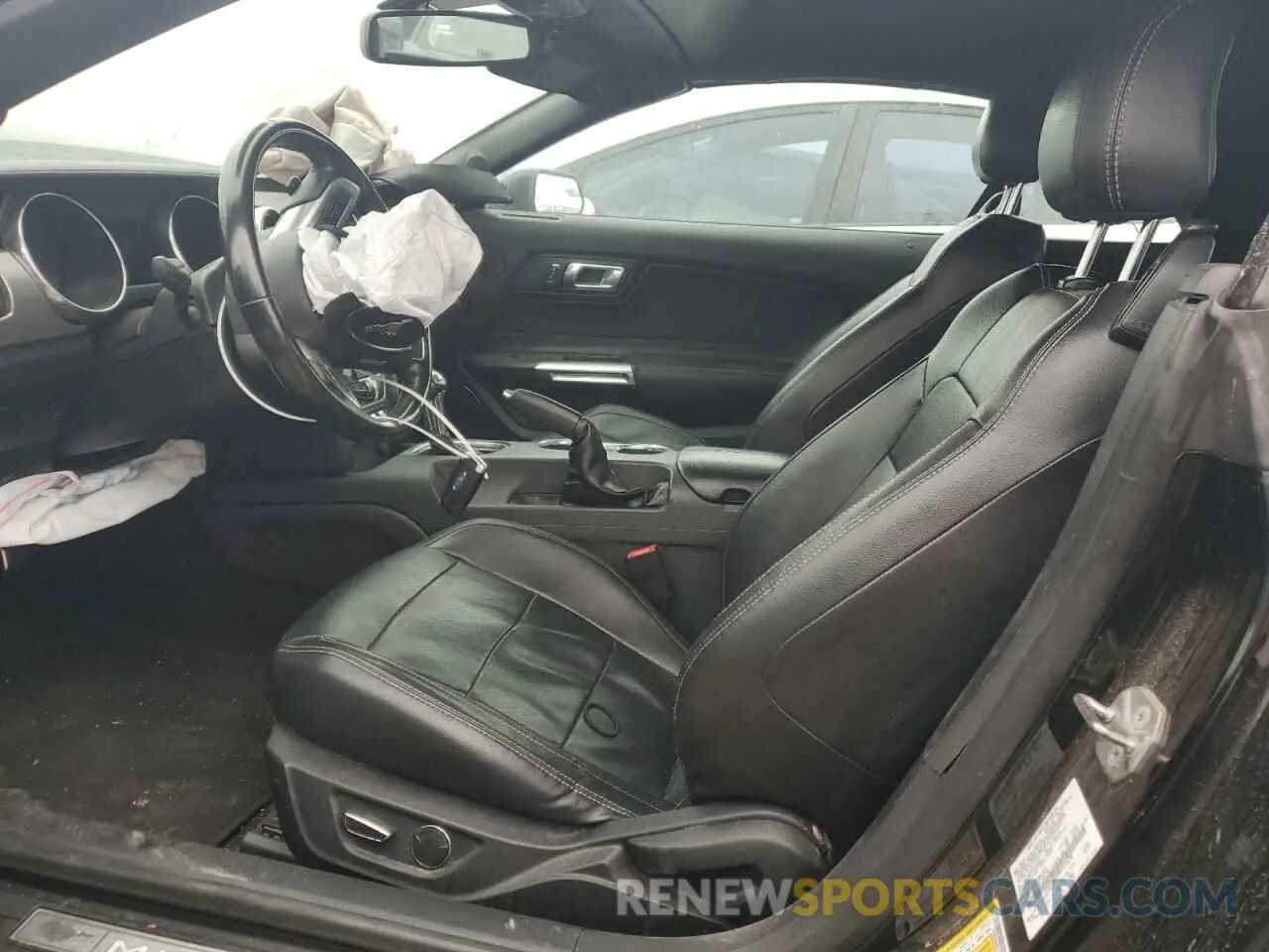 7 Photograph of a damaged car 1FATP8UH4K5115638 FORD ALL Models 2019