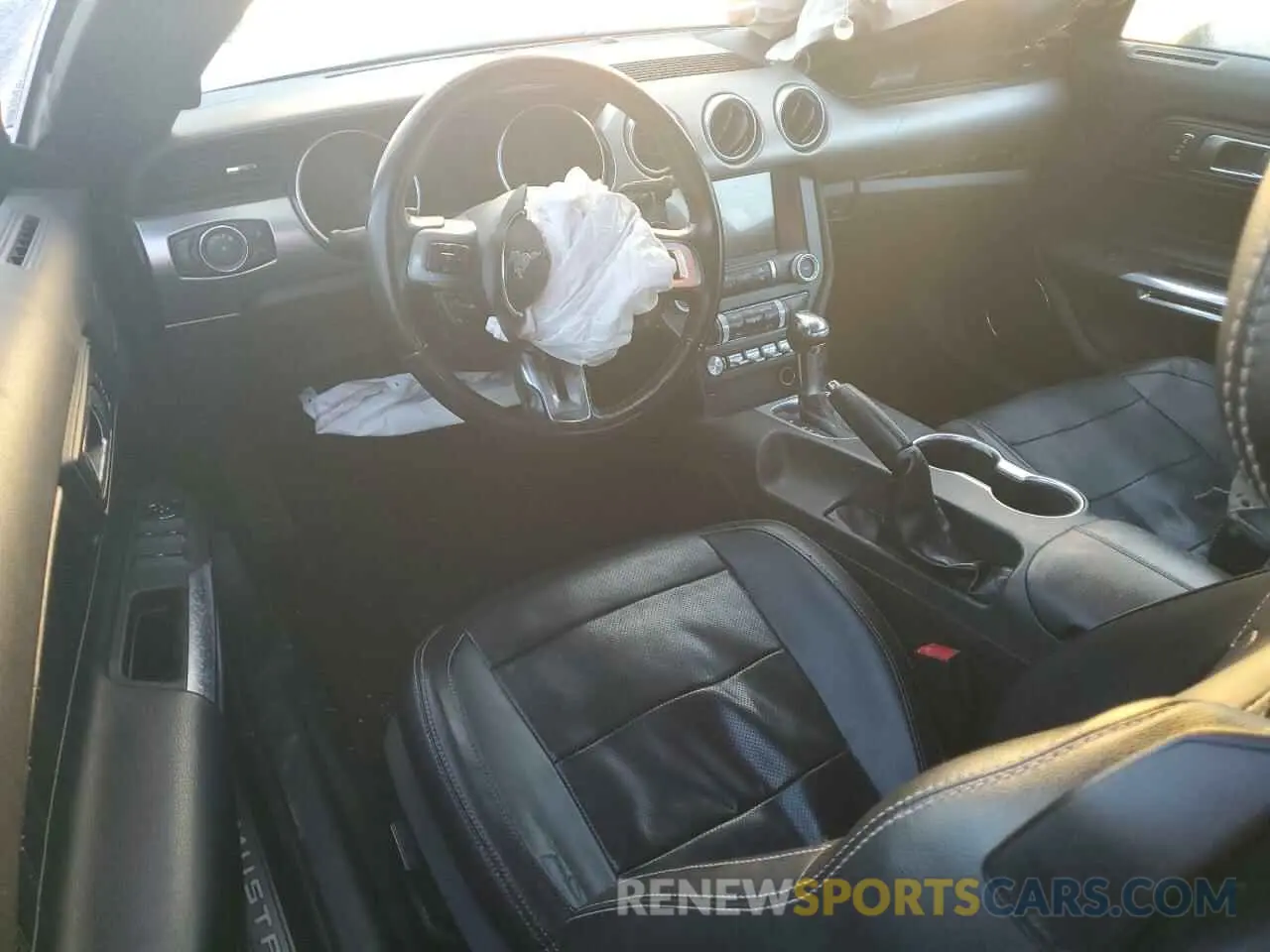 8 Photograph of a damaged car 1FATP8UH4K5115638 FORD ALL Models 2019