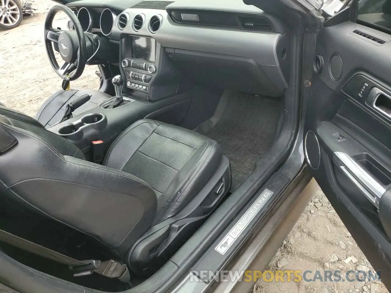 8 Photograph of a damaged car 1FATP8UH4K5131239 FORD ALL Models 2019