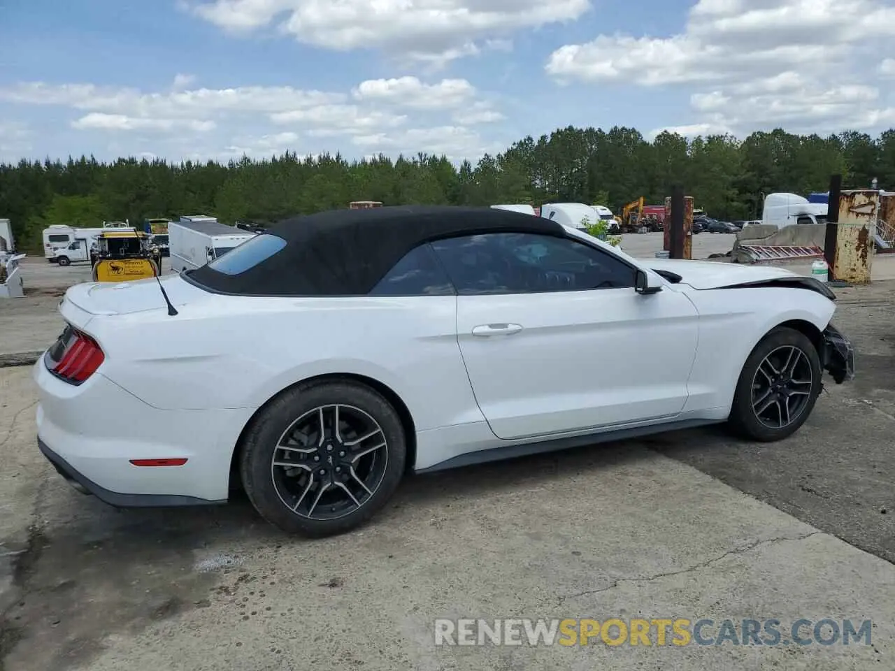 3 Photograph of a damaged car 1FATP8UH8K5158573 FORD ALL Models 2019
