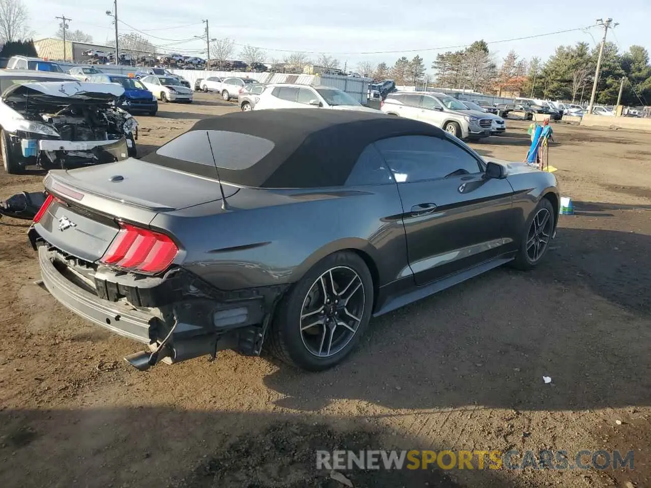 3 Фотография поврежденного автомобиля 1FATP8UH9K5162261 FORD ALL Models 2019
