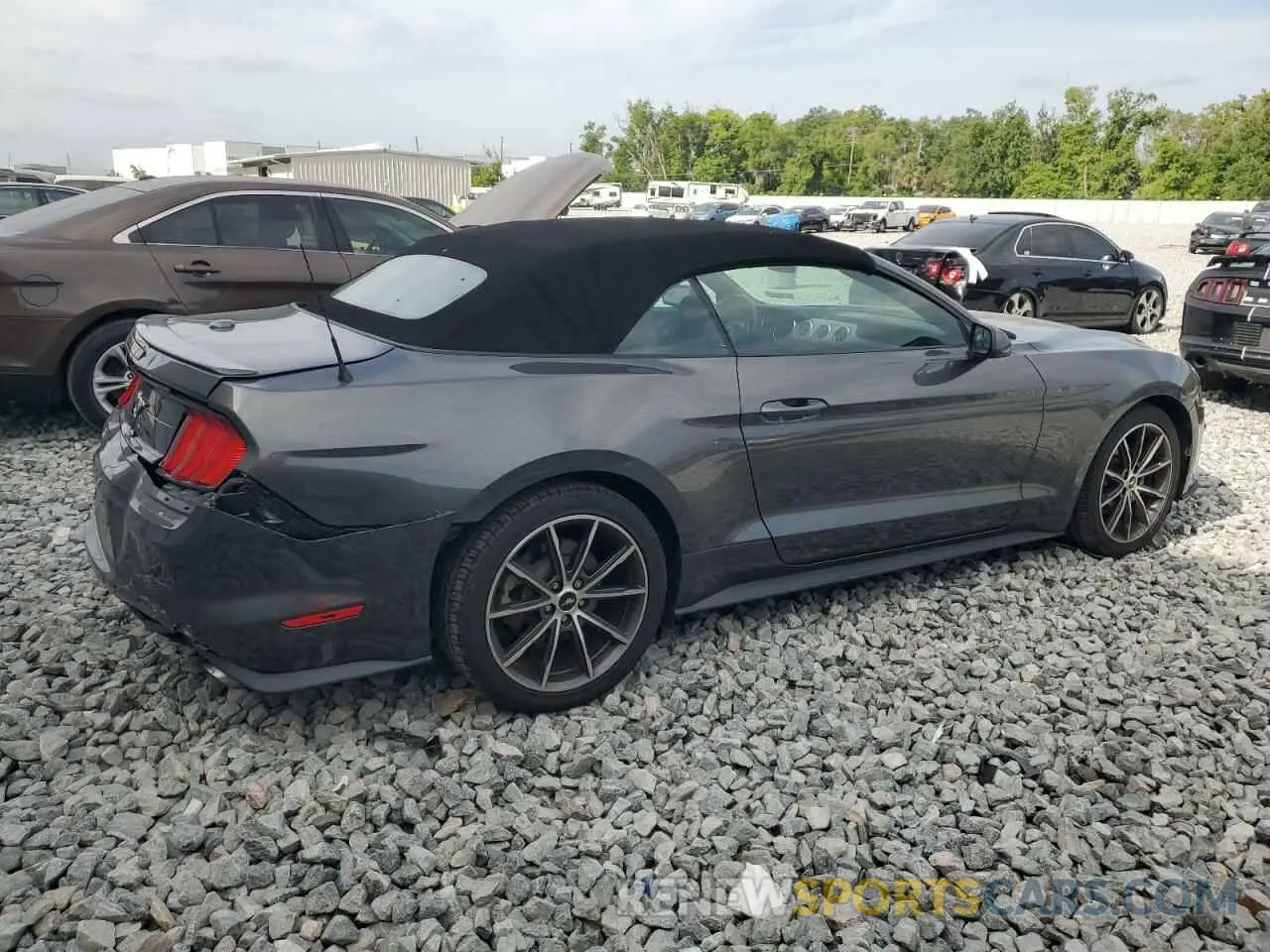 3 Фотография поврежденного автомобиля 1FATP8UHXK5129463 FORD ALL Models 2019