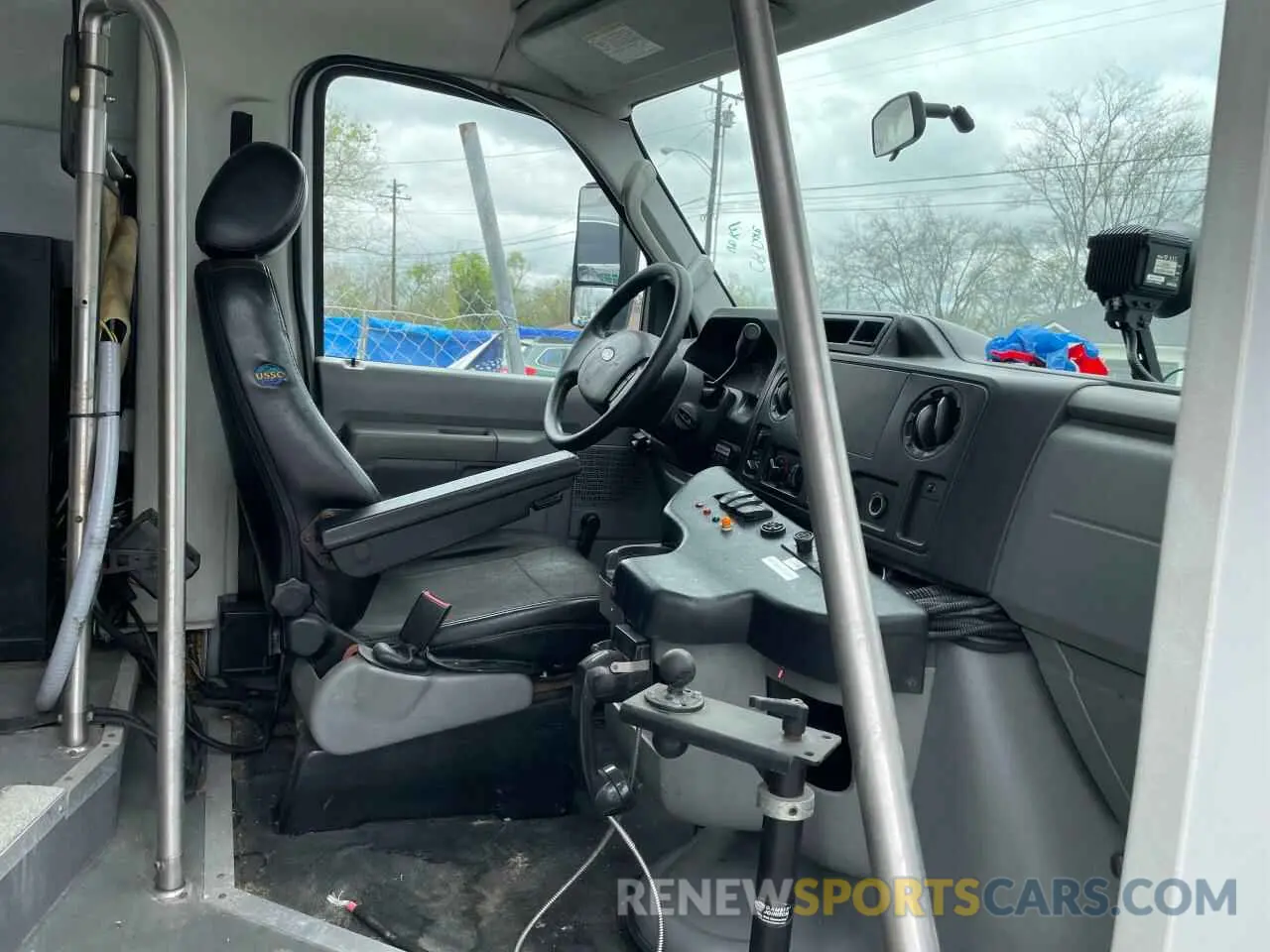 5 Photograph of a damaged car 1FDFE4FS3KDC32108 FORD ALL Models 2019