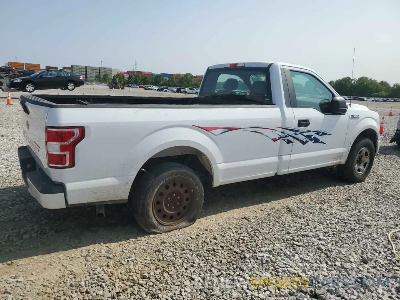 3 Фотография поврежденного автомобиля 1FTMF1CB3KKE85194 FORD All Models 2019