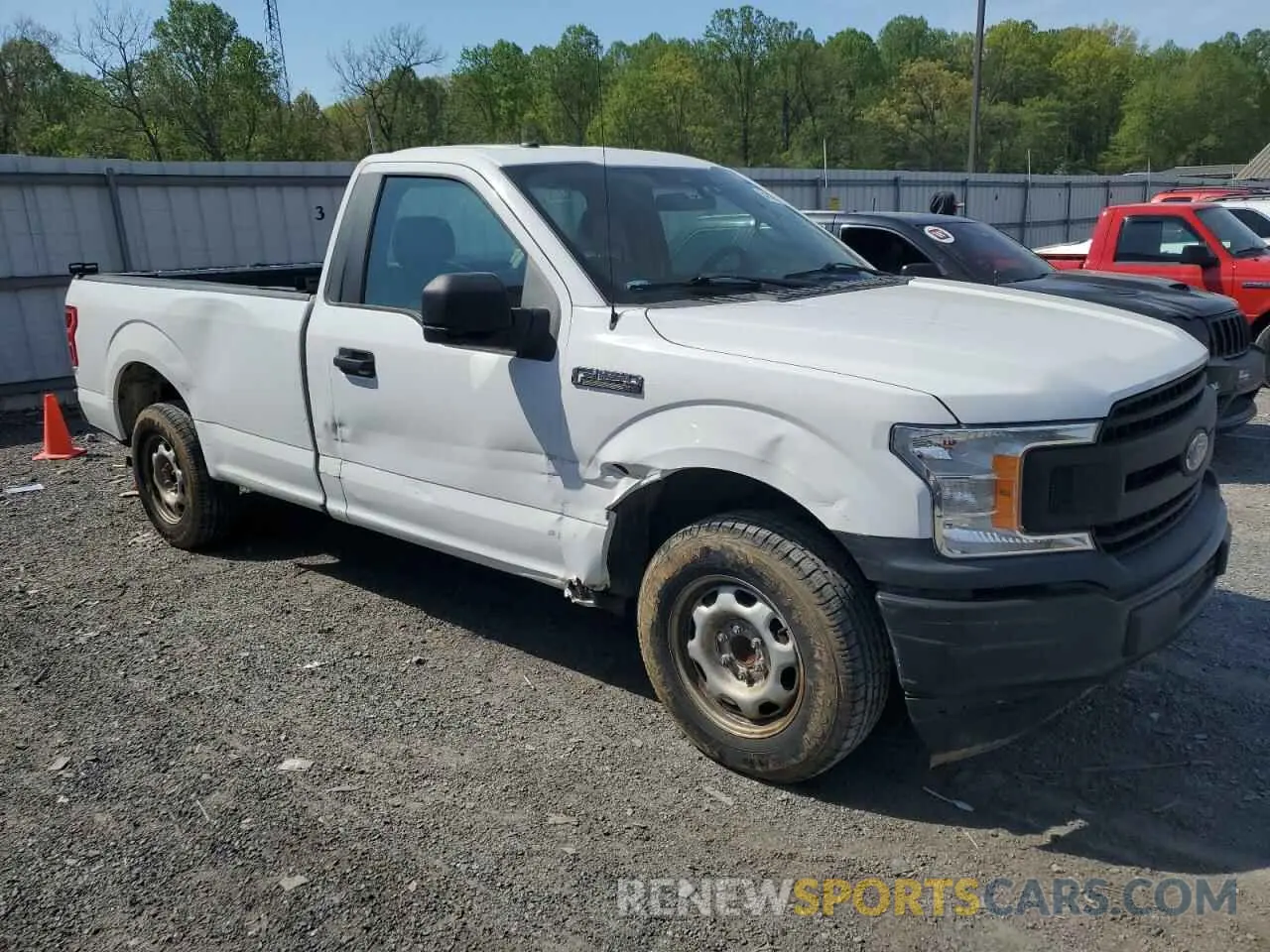4 Фотография поврежденного автомобиля 1FTMF1CB4KKE70932 FORD All Models 2019