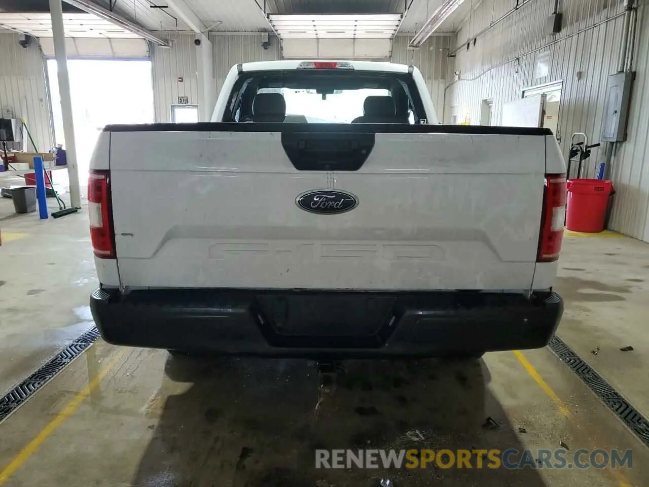 6 Фотография поврежденного автомобиля 1FTMF1CB5KKE68610 FORD All Models 2019
