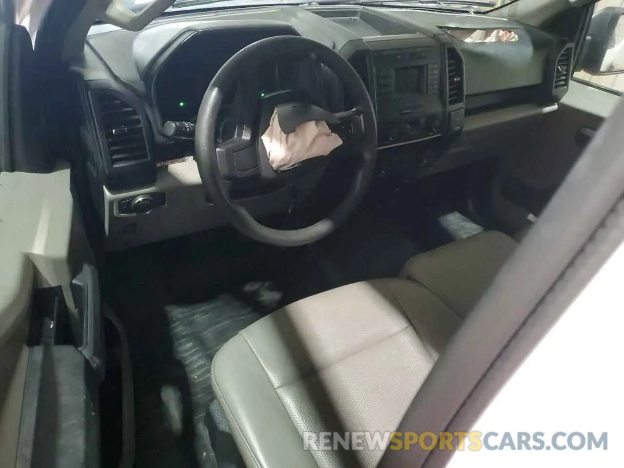 8 Фотография поврежденного автомобиля 1FTMF1CB5KKE68610 FORD All Models 2019