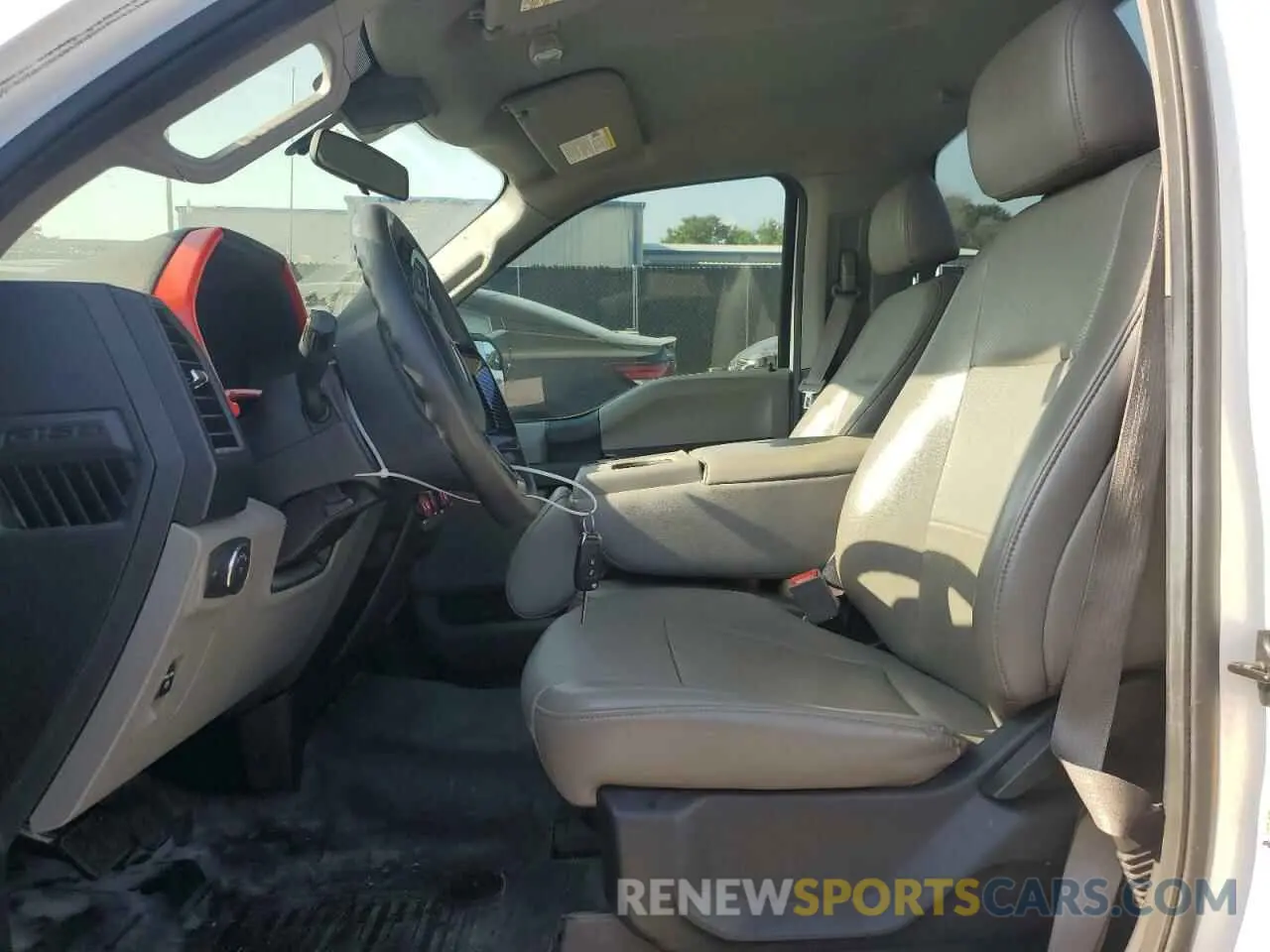 7 Photograph of a damaged car 1FTMF1CBXKKC82609 FORD All Models 2019