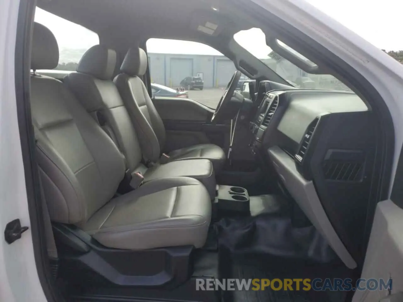 10 Фотография поврежденного автомобиля 1FTMF1E54KKD16521 FORD All Models 2019