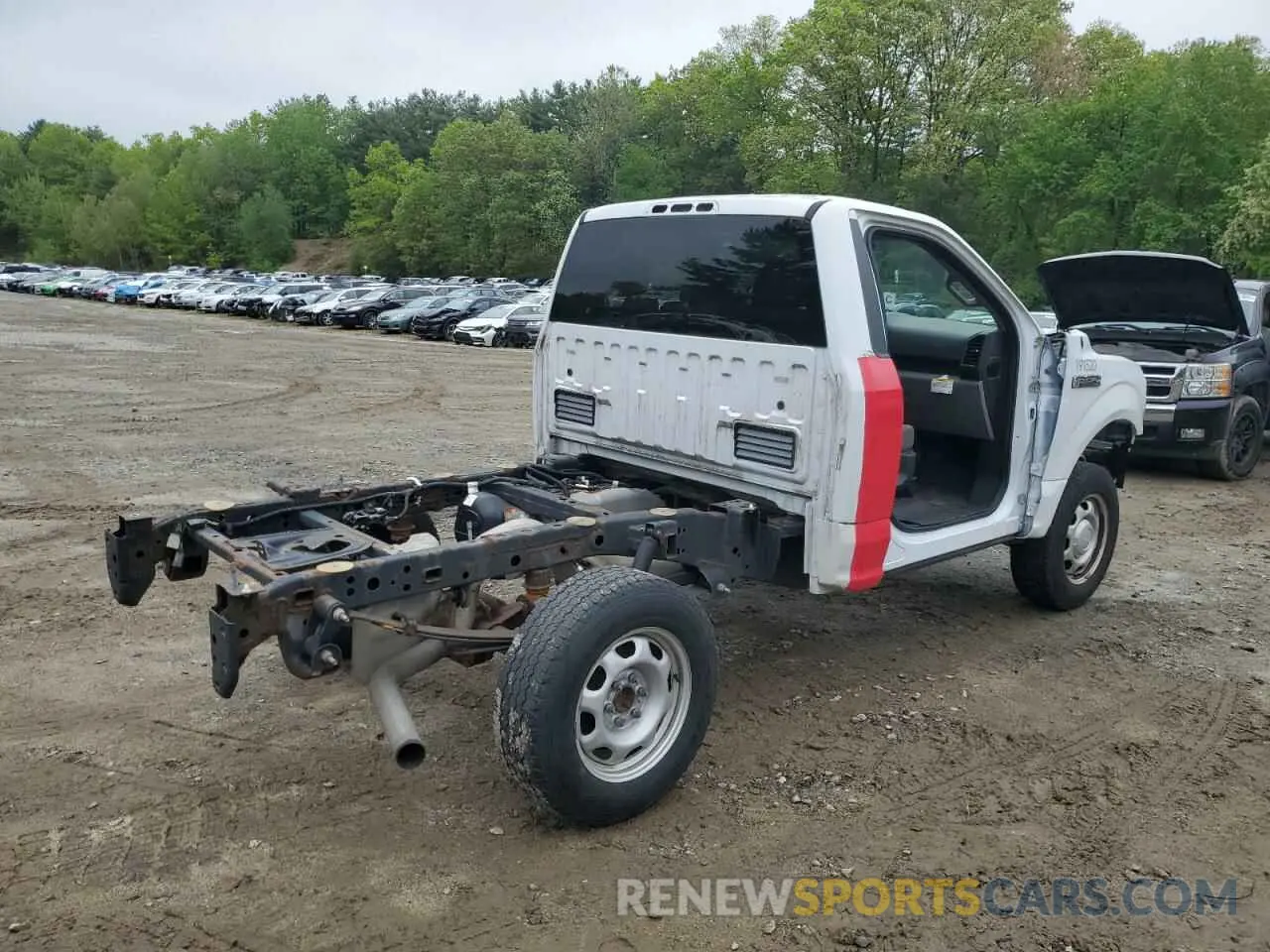 3 Photograph of a damaged car 1FTMF1EP3KKC92729 FORD All Models 2019