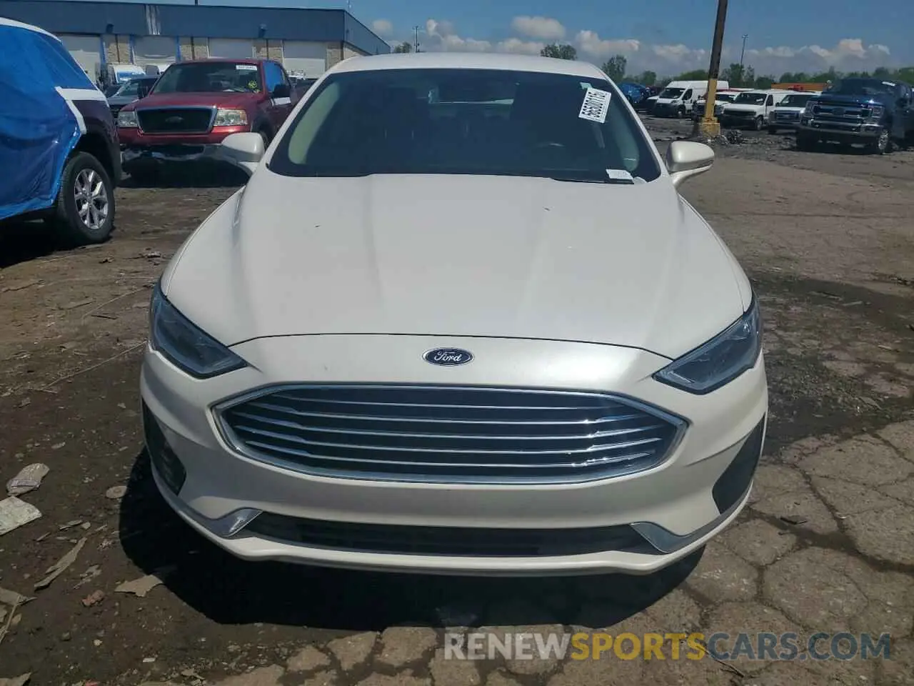 5 Фотография поврежденного автомобиля 3FA6P0MU2KR169075 FORD ALL Models 2019