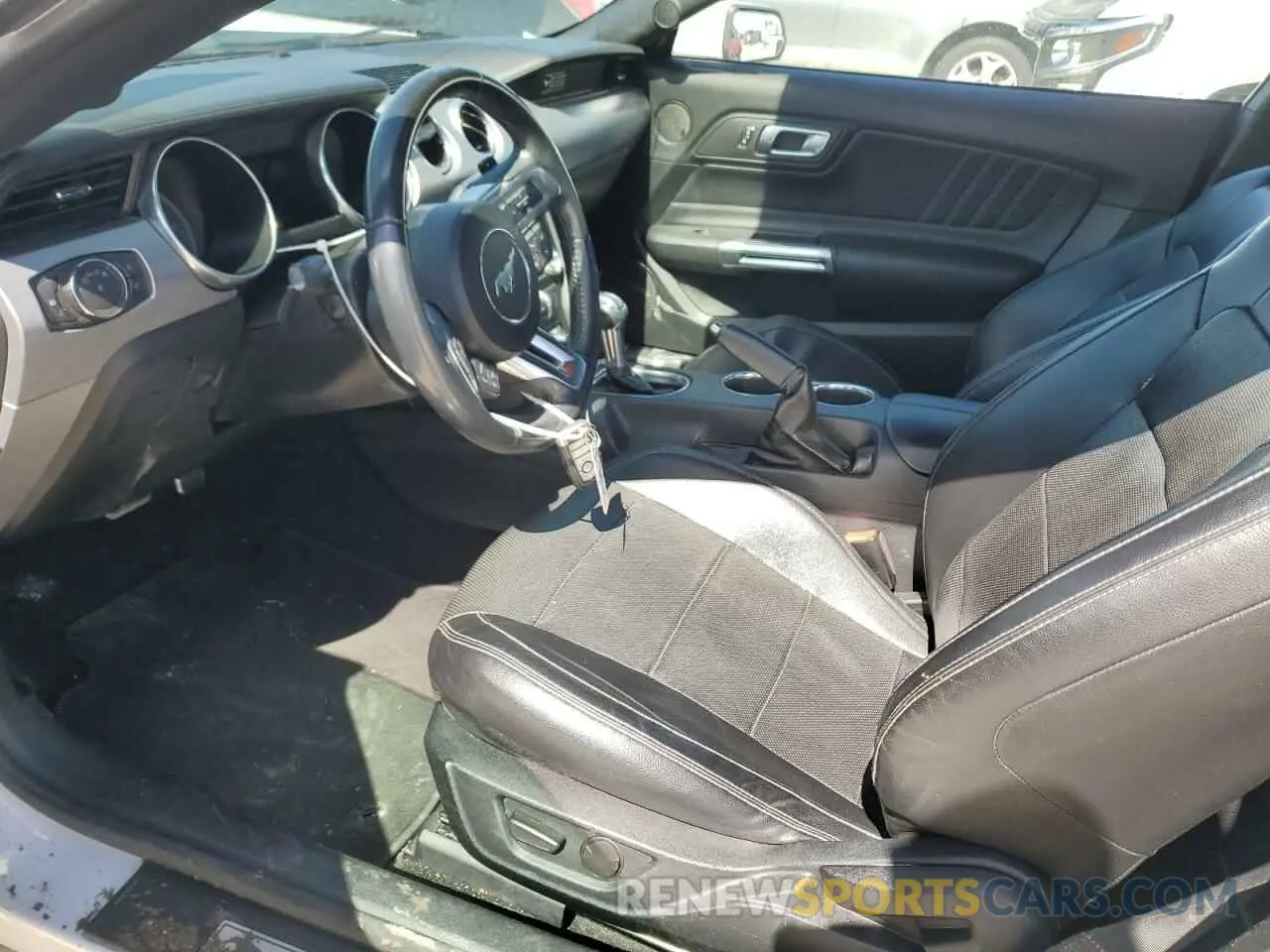 7 Photograph of a damaged car 1FA6P8TH5L5136904 FORD ALL Models 2020