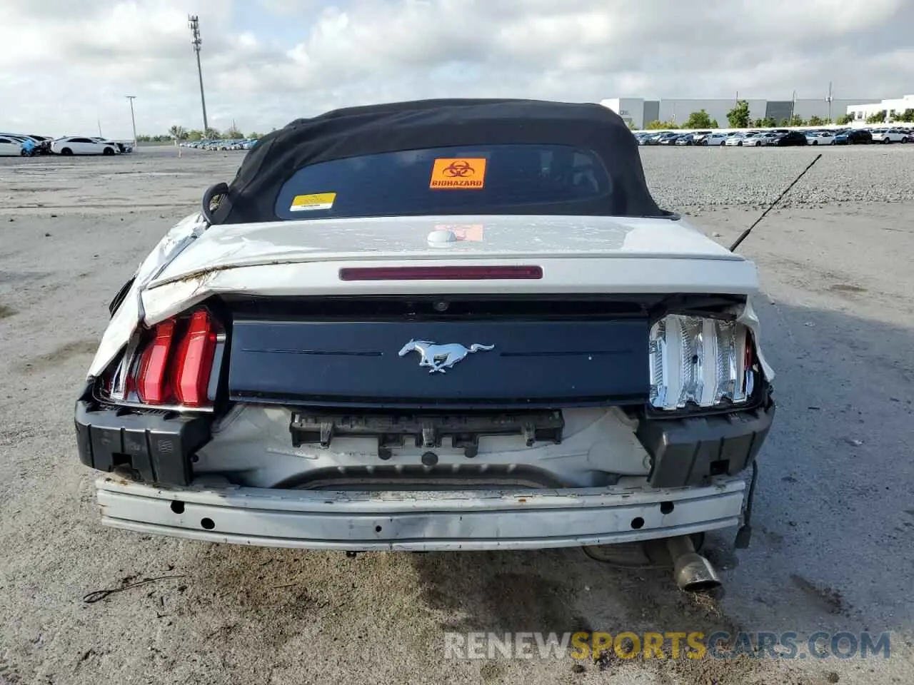 6 Фотография поврежденного автомобиля 1FATP8UH0L5106632 FORD ALL Models 2020