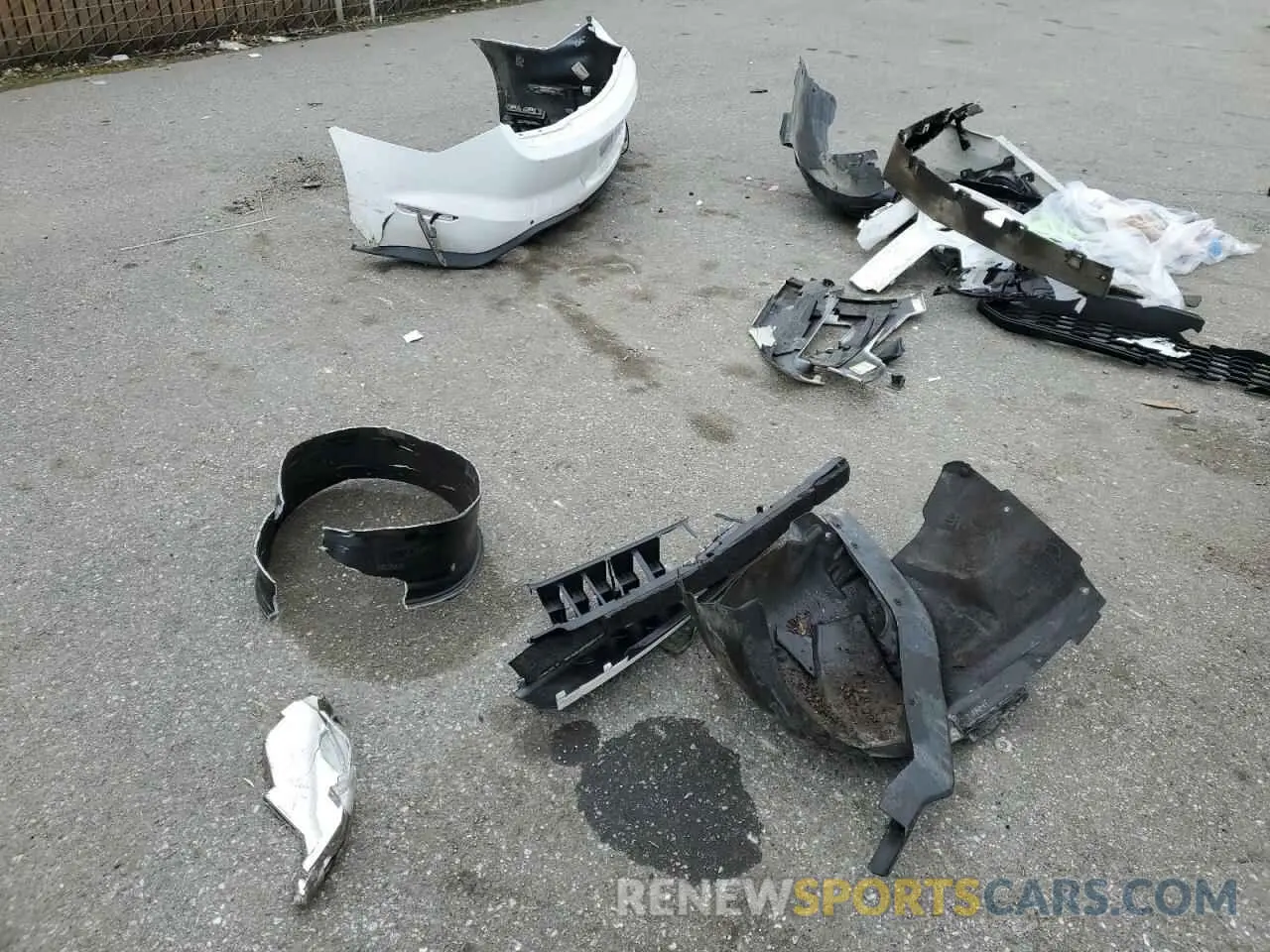 12 Photograph of a damaged car 1FATP8UH0L5112303 FORD ALL Models 2020
