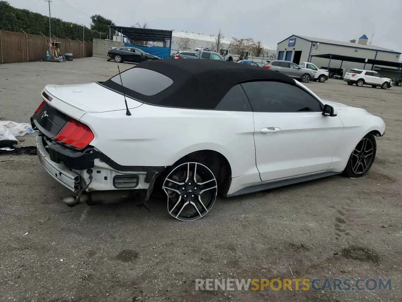 3 Photograph of a damaged car 1FATP8UH0L5112303 FORD ALL Models 2020