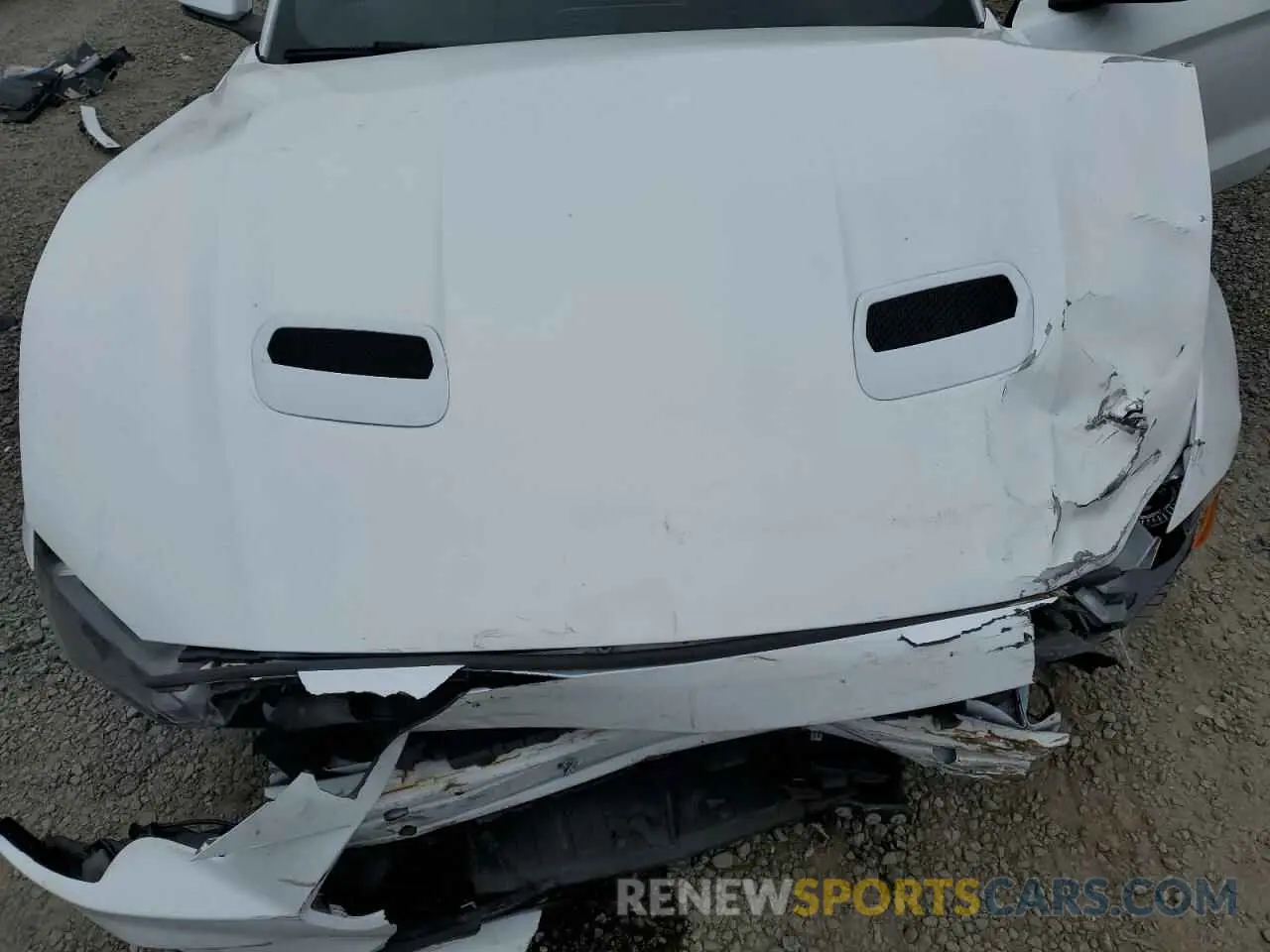 12 Фотография поврежденного автомобиля 1FATP8UH1L5138747 FORD ALL Models 2020