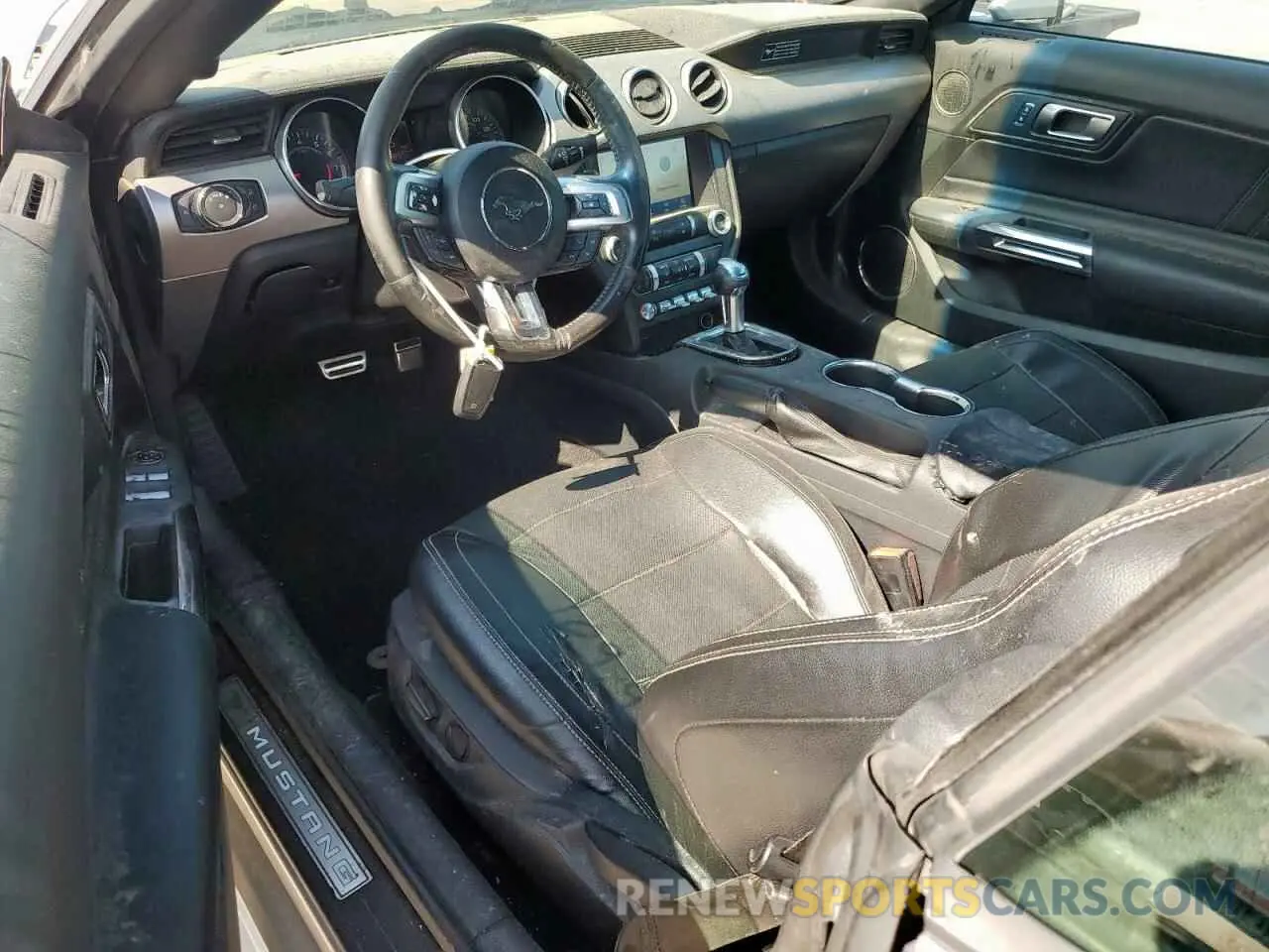 8 Photograph of a damaged car 1FATP8UH2L5113078 FORD ALL Models 2020