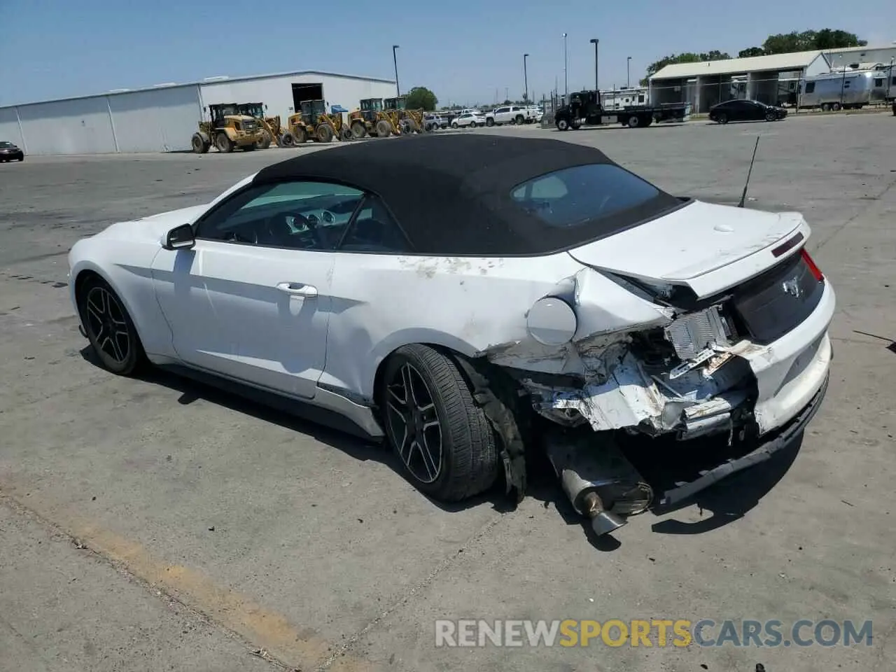 2 Photograph of a damaged car 1FATP8UH9L5111800 FORD ALL Models 2020