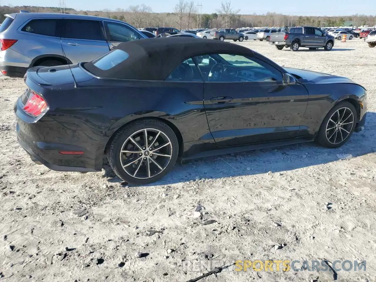 3 Photograph of a damaged car 1FATP8UHXL5138164 FORD ALL Models 2020