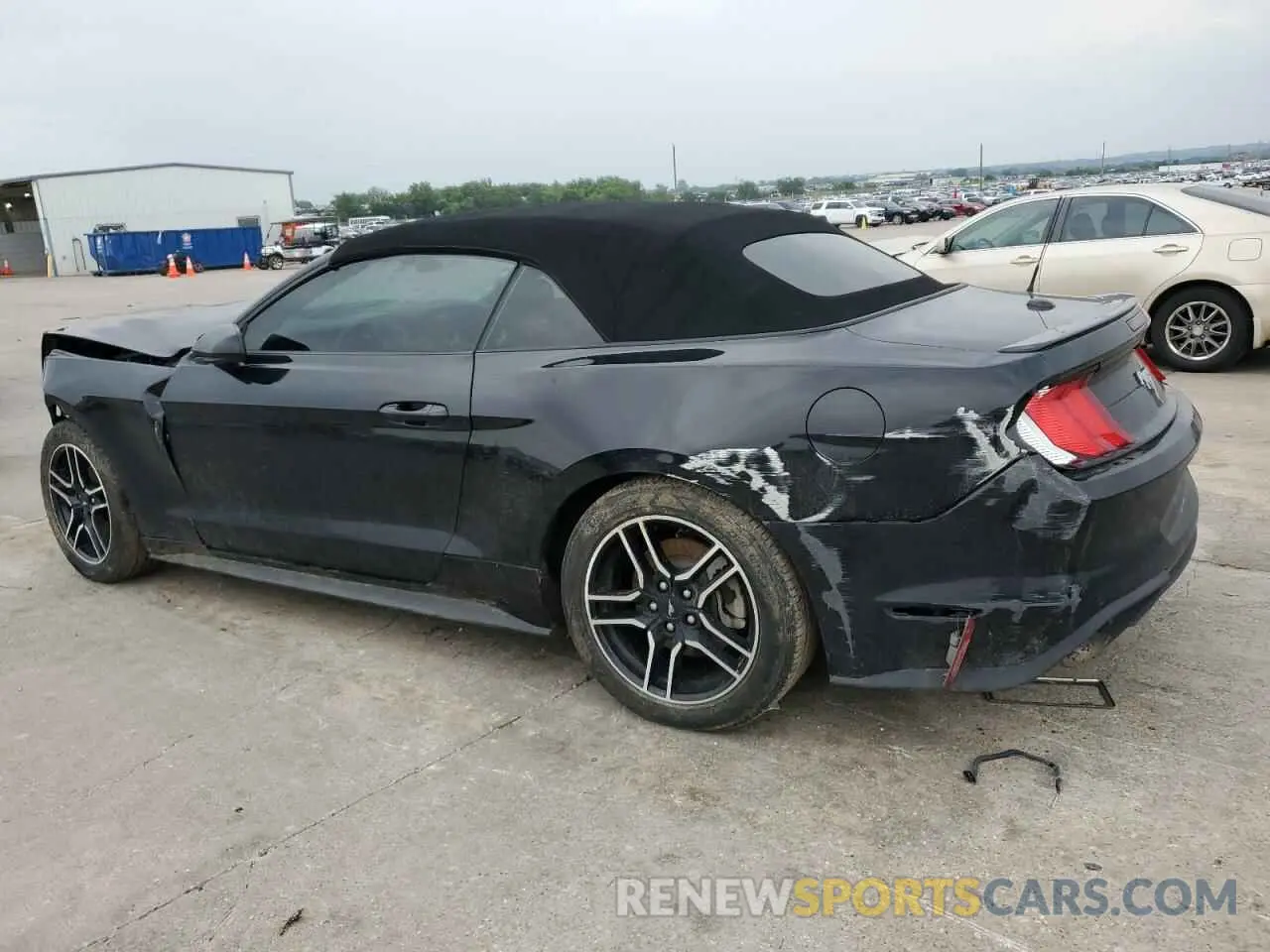 2 Photograph of a damaged car 1FATP8UH5M5124884 FORD ALL Models 2021