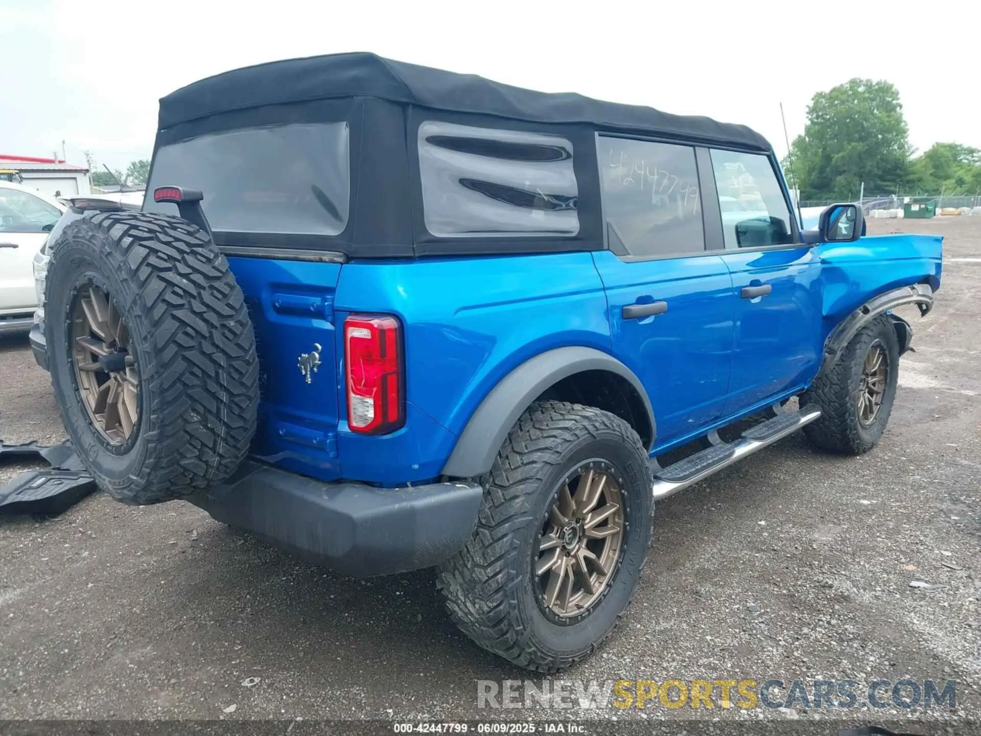 4 Фотография поврежденного автомобиля 1FMDE5BH0MLA98255 FORD BRONCO 2021