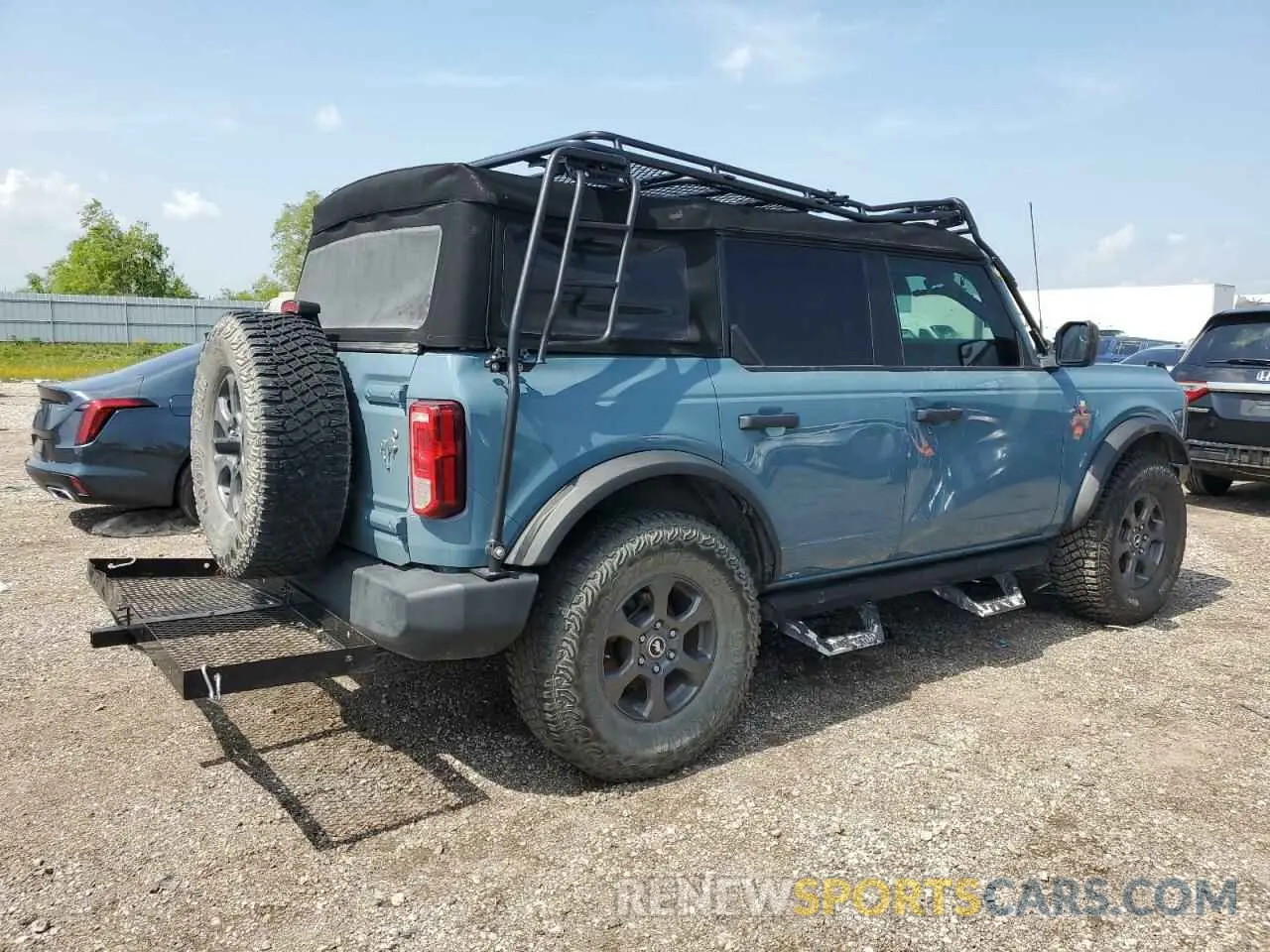 3 Photograph of a damaged car 1FMDE5BH2MLA83983 FORD BRONCO 2021