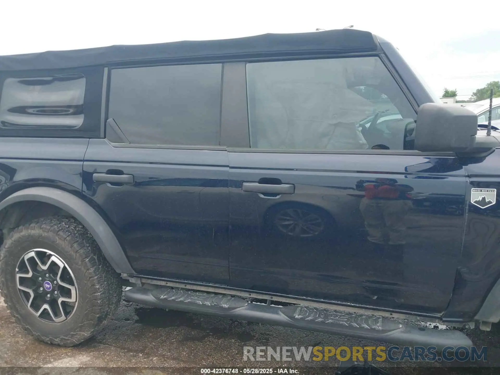 14 Photograph of a damaged car 1FMDE5BH2MLA85541 FORD BRONCO 2021