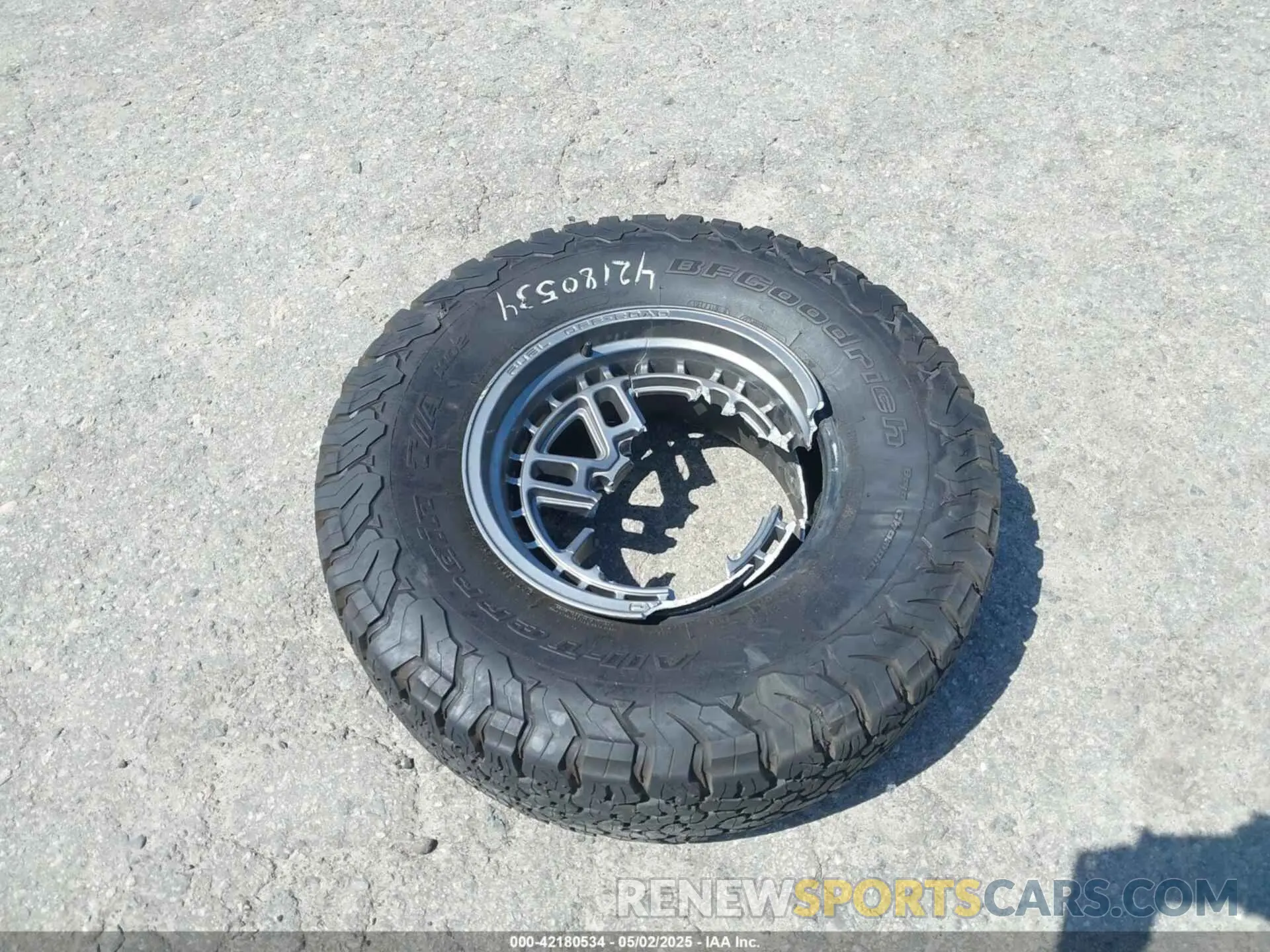 12 Photograph of a damaged car 1FMDE5BH2MLB03794 FORD BRONCO 2021