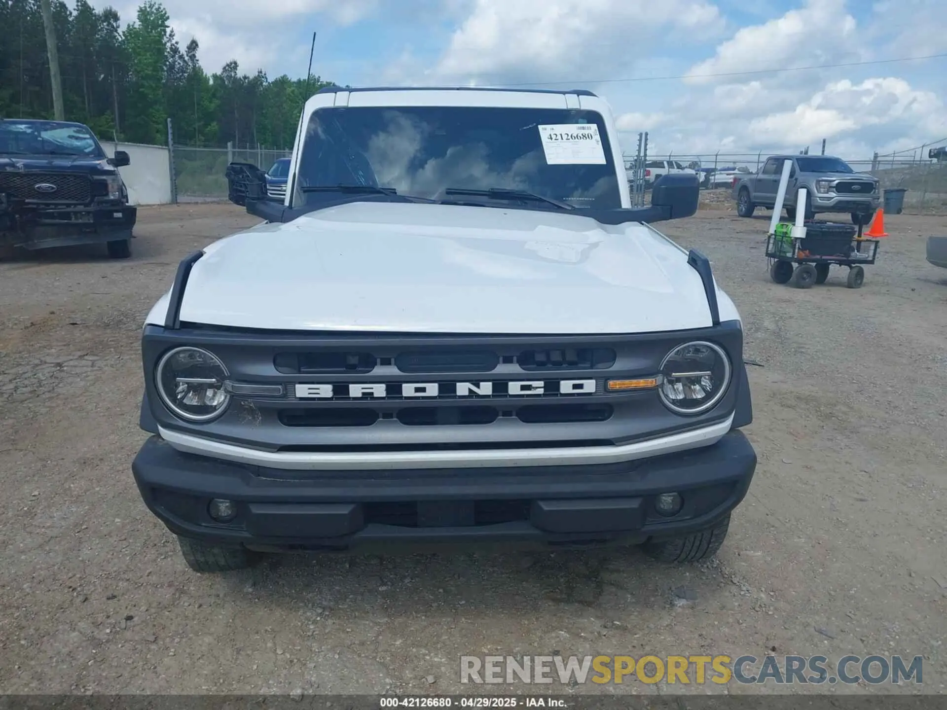 12 Photograph of a damaged car 1FMDE5BH6MLA80102 FORD BRONCO 2021