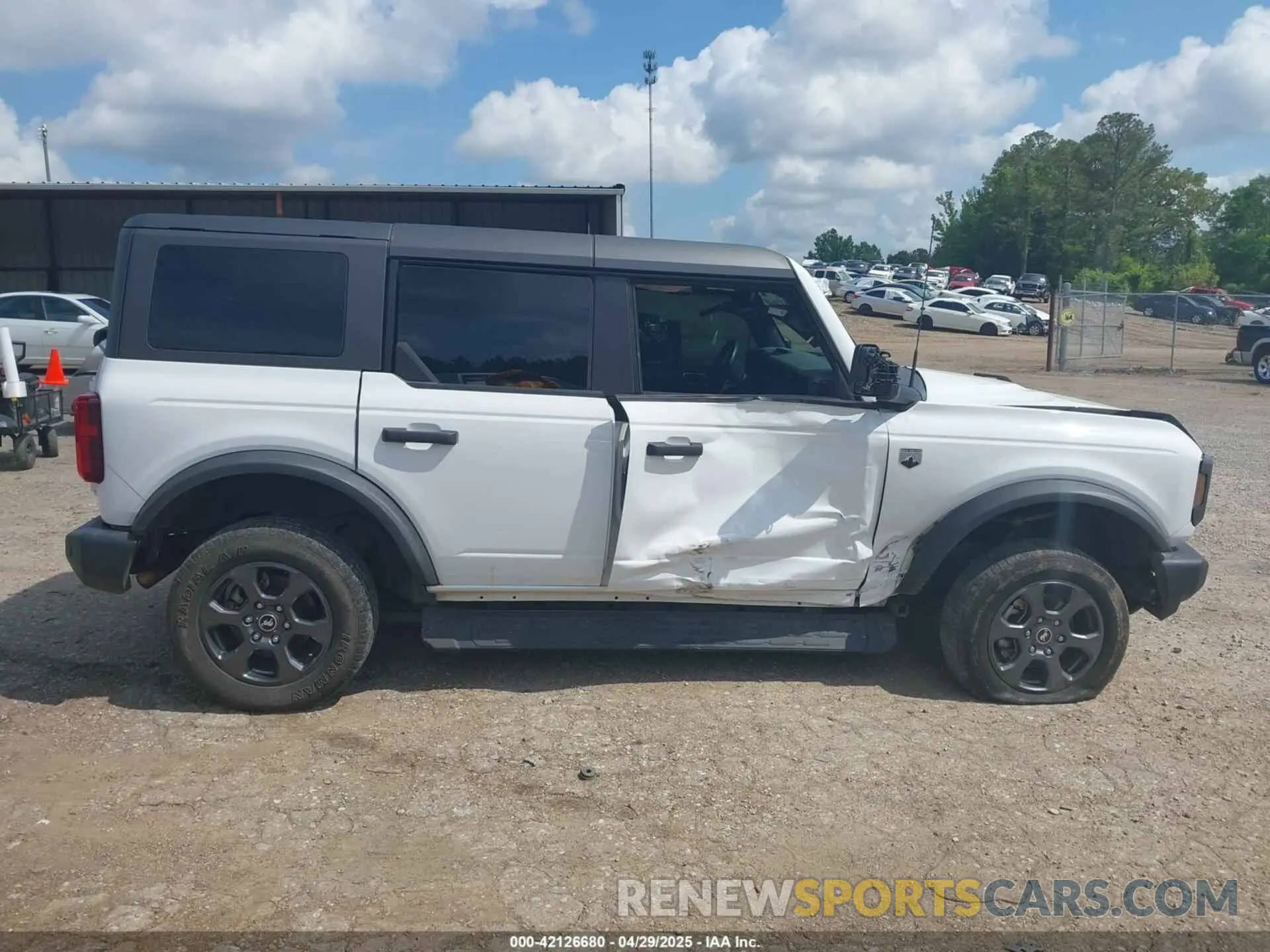13 Photograph of a damaged car 1FMDE5BH6MLA80102 FORD BRONCO 2021