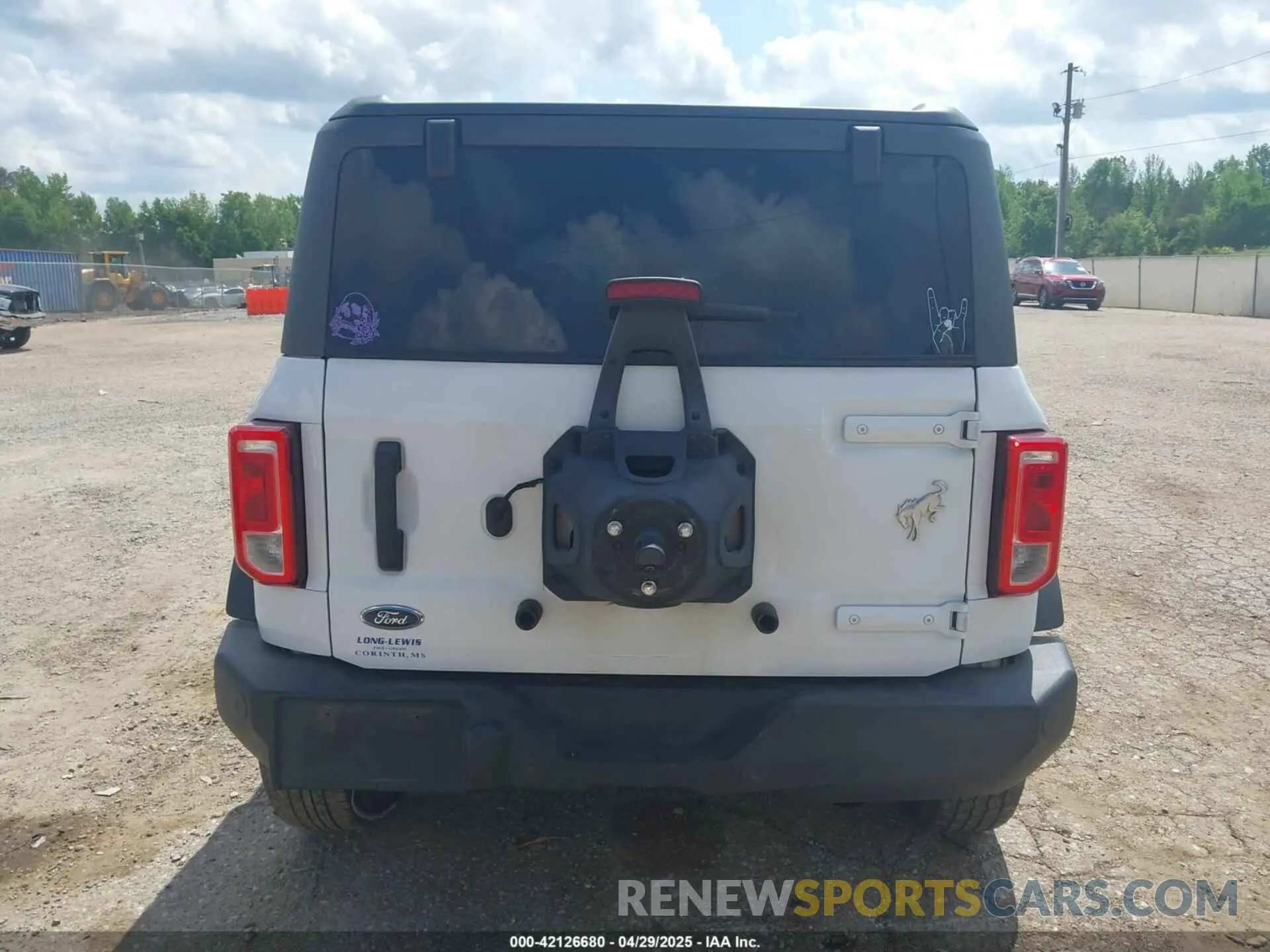 16 Photograph of a damaged car 1FMDE5BH6MLA80102 FORD BRONCO 2021