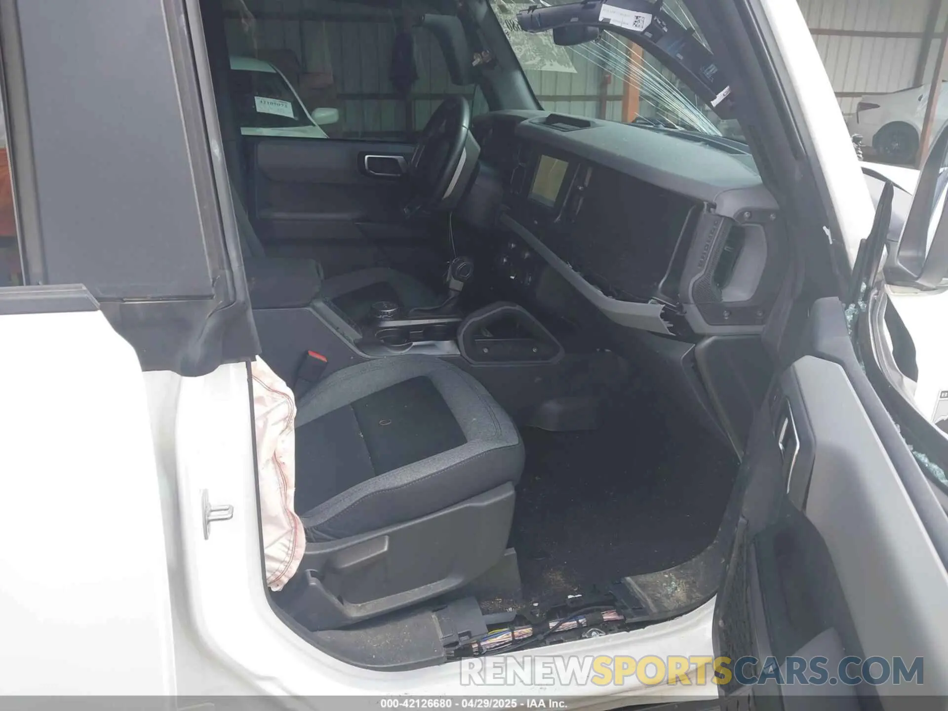 5 Photograph of a damaged car 1FMDE5BH6MLA80102 FORD BRONCO 2021