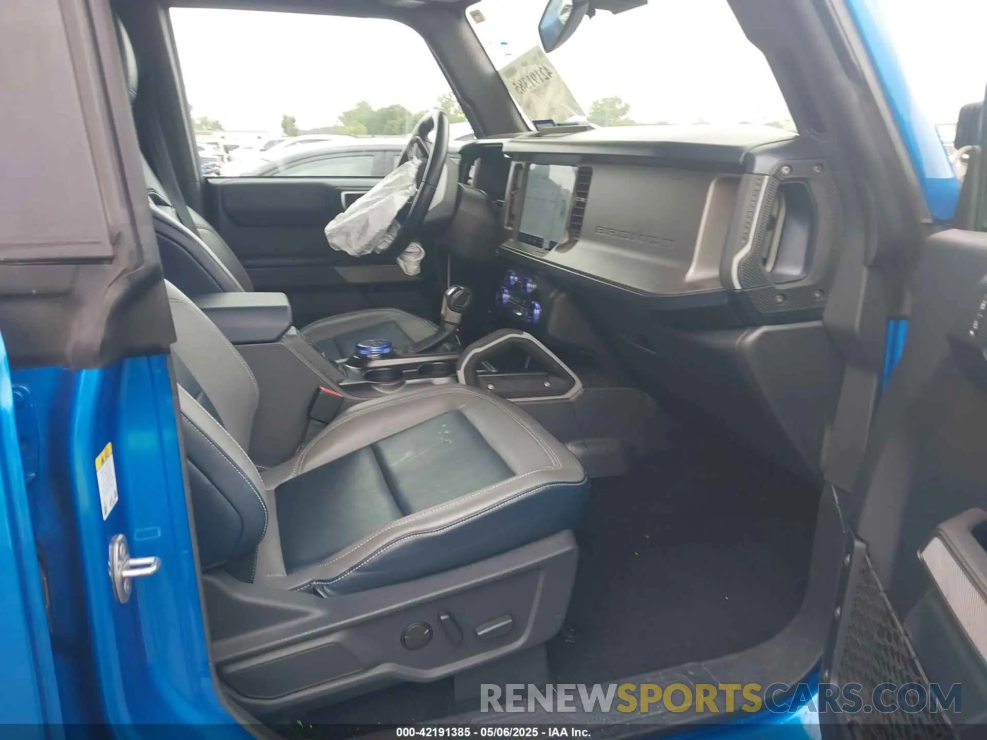 5 Photograph of a damaged car 1FMDE5BH9MLA71524 FORD BRONCO 2021
