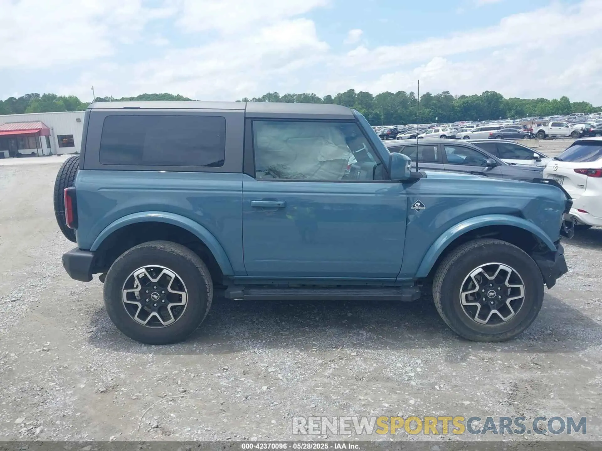 14 Photograph of a damaged car 1FMDE5CH5MLA60759 FORD BRONCO 2021