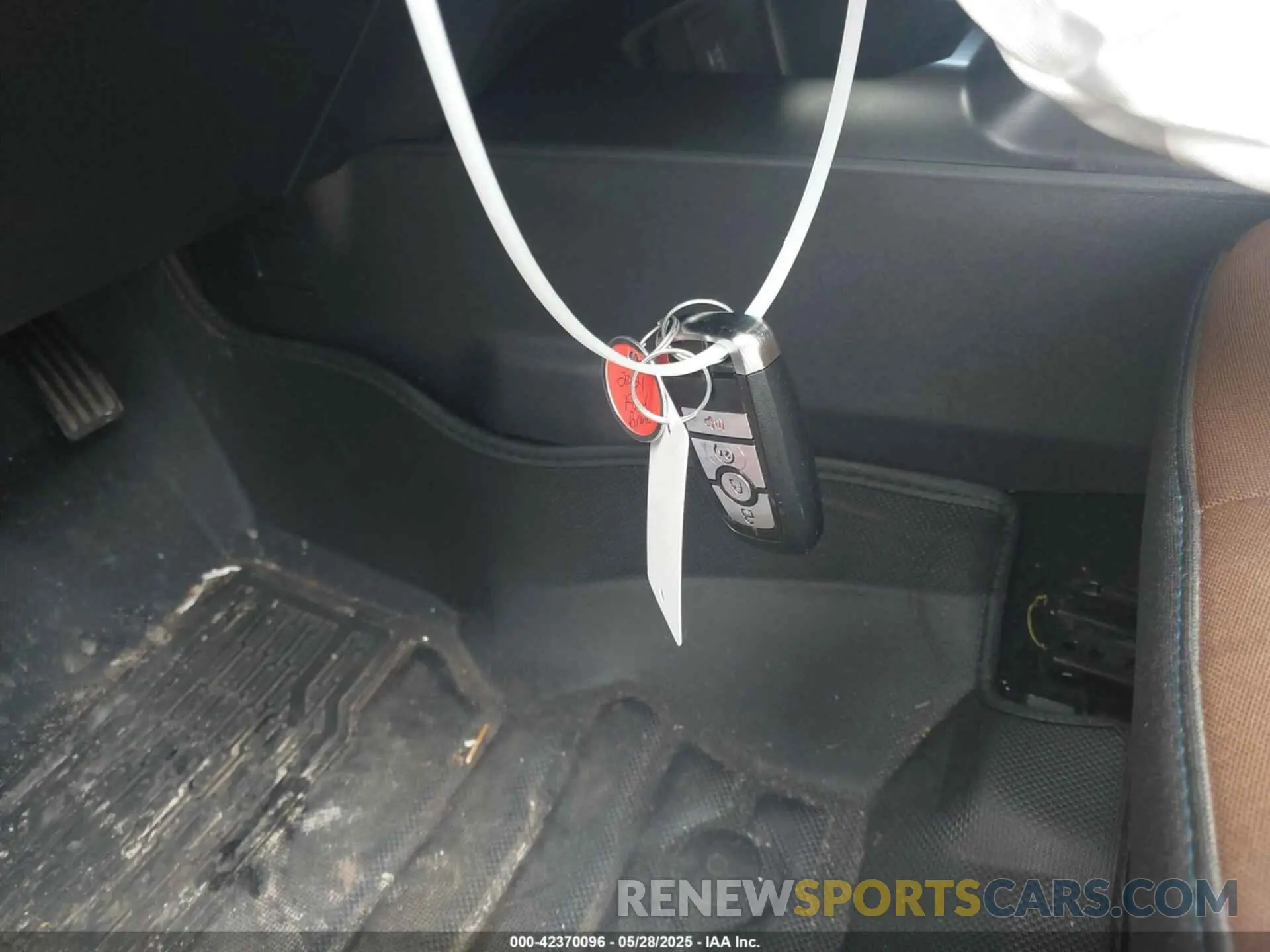 18 Photograph of a damaged car 1FMDE5CH5MLA60759 FORD BRONCO 2021