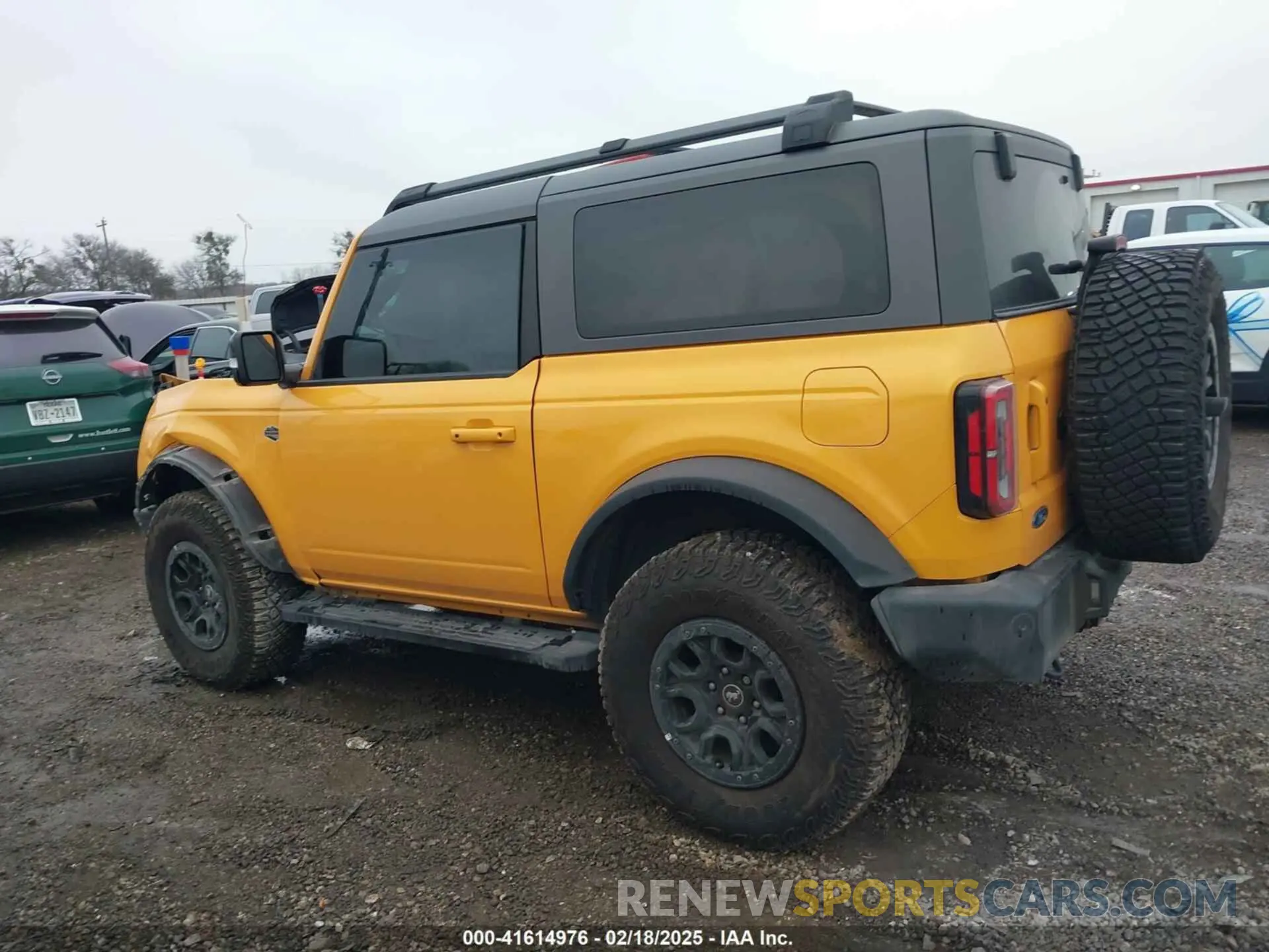 15 Photograph of a damaged car 1FMDE5CP8MLB05023 FORD BRONCO 2021