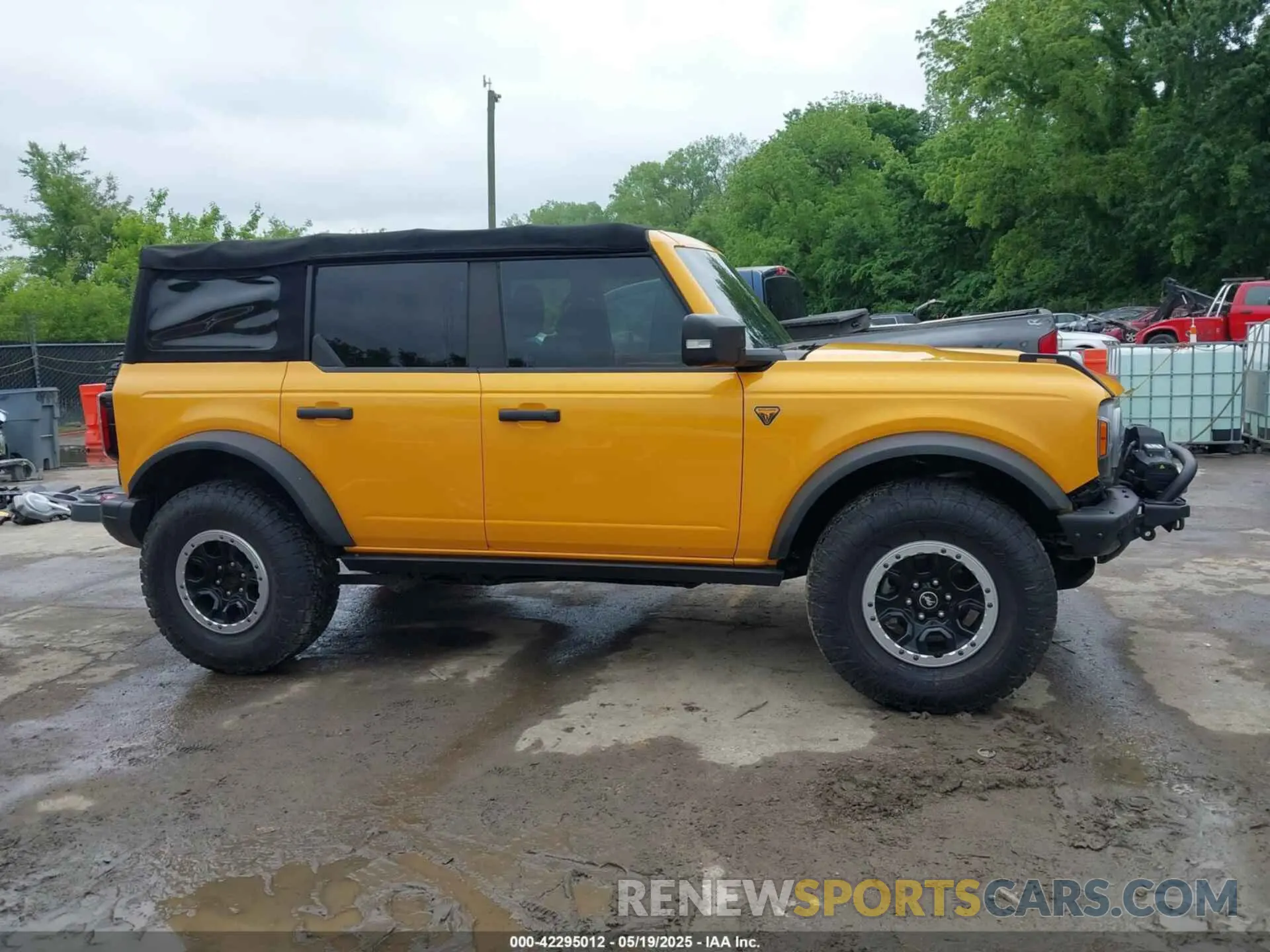 14 Photograph of a damaged car 1FMEE5DH3MLA61525 FORD BRONCO 2021