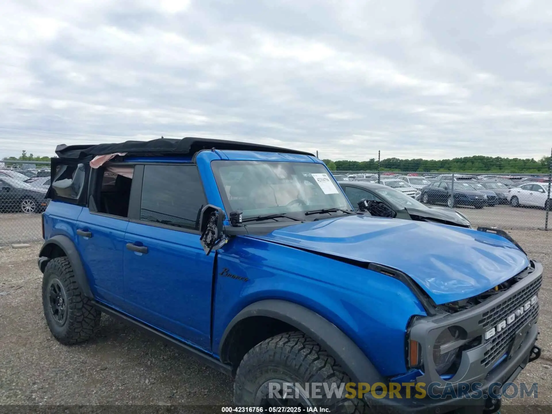 12 Photograph of a damaged car 1FMEE5DHXMLA78970 FORD BRONCO 2021