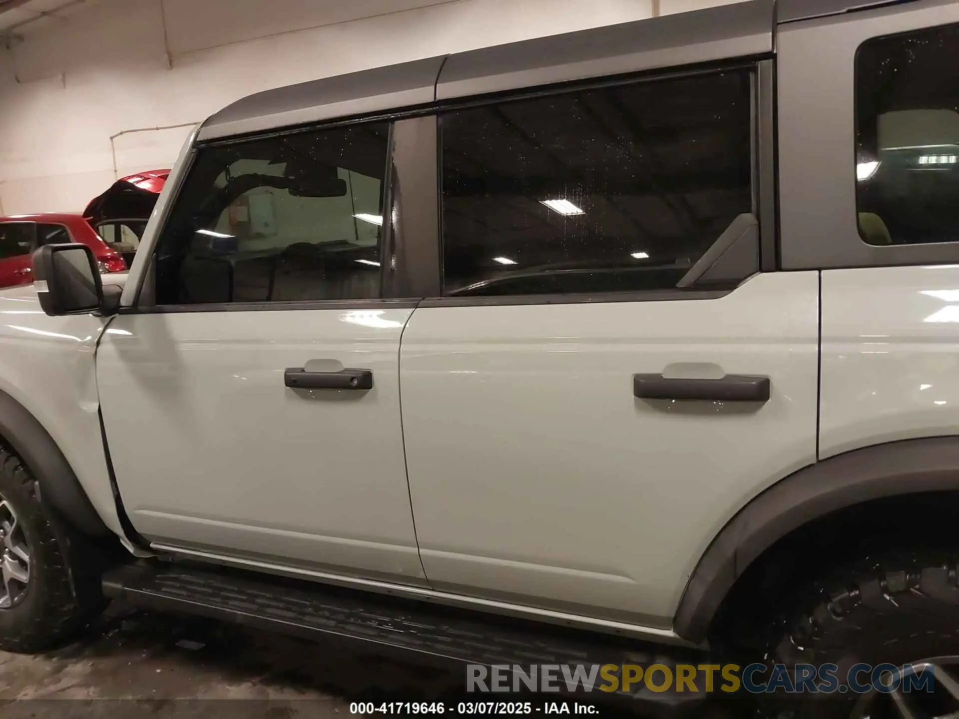 14 Photograph of a damaged car 1FMEE5DP0MLA64549 FORD BRONCO 2021