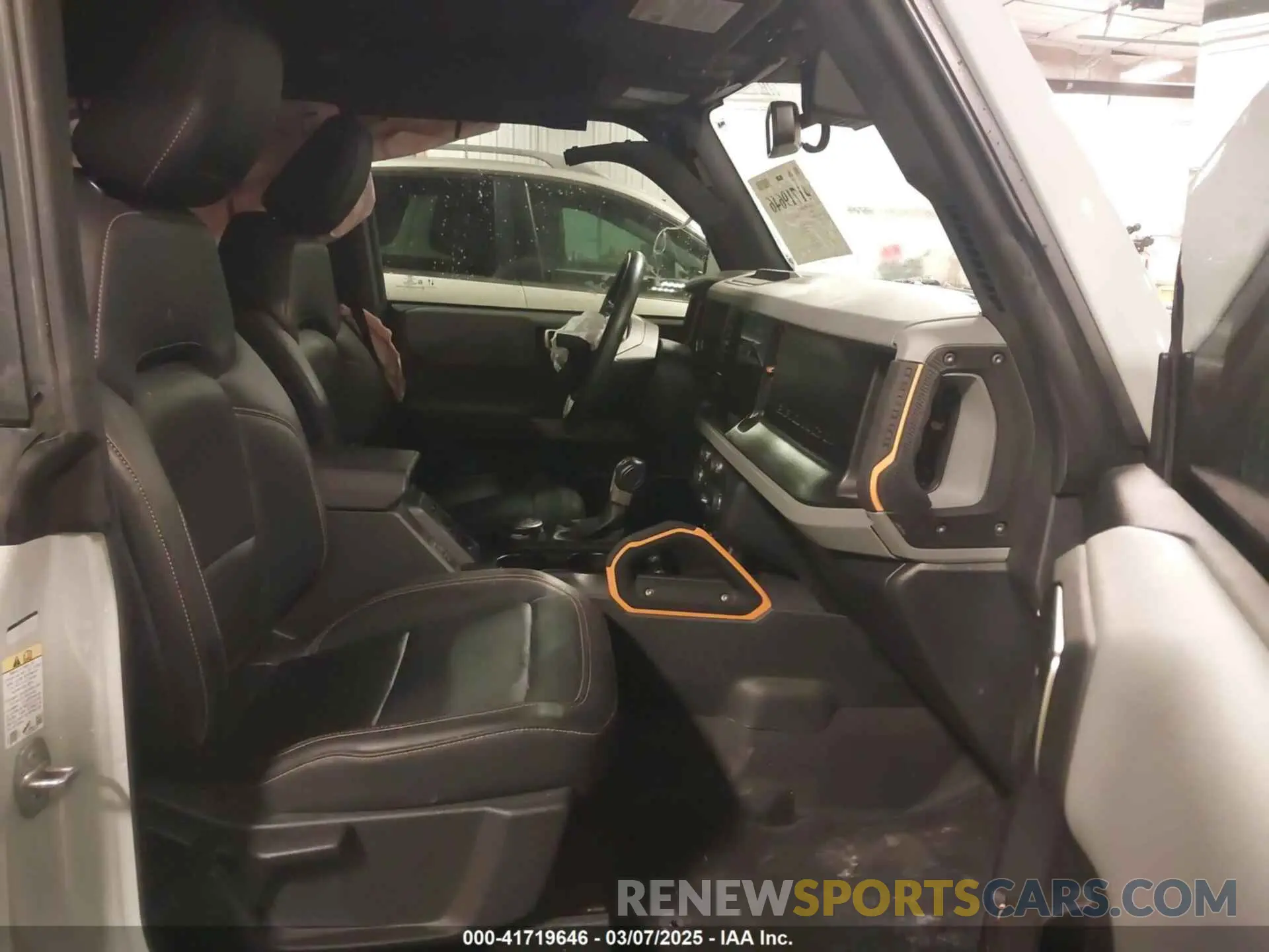 5 Photograph of a damaged car 1FMEE5DP0MLA64549 FORD BRONCO 2021