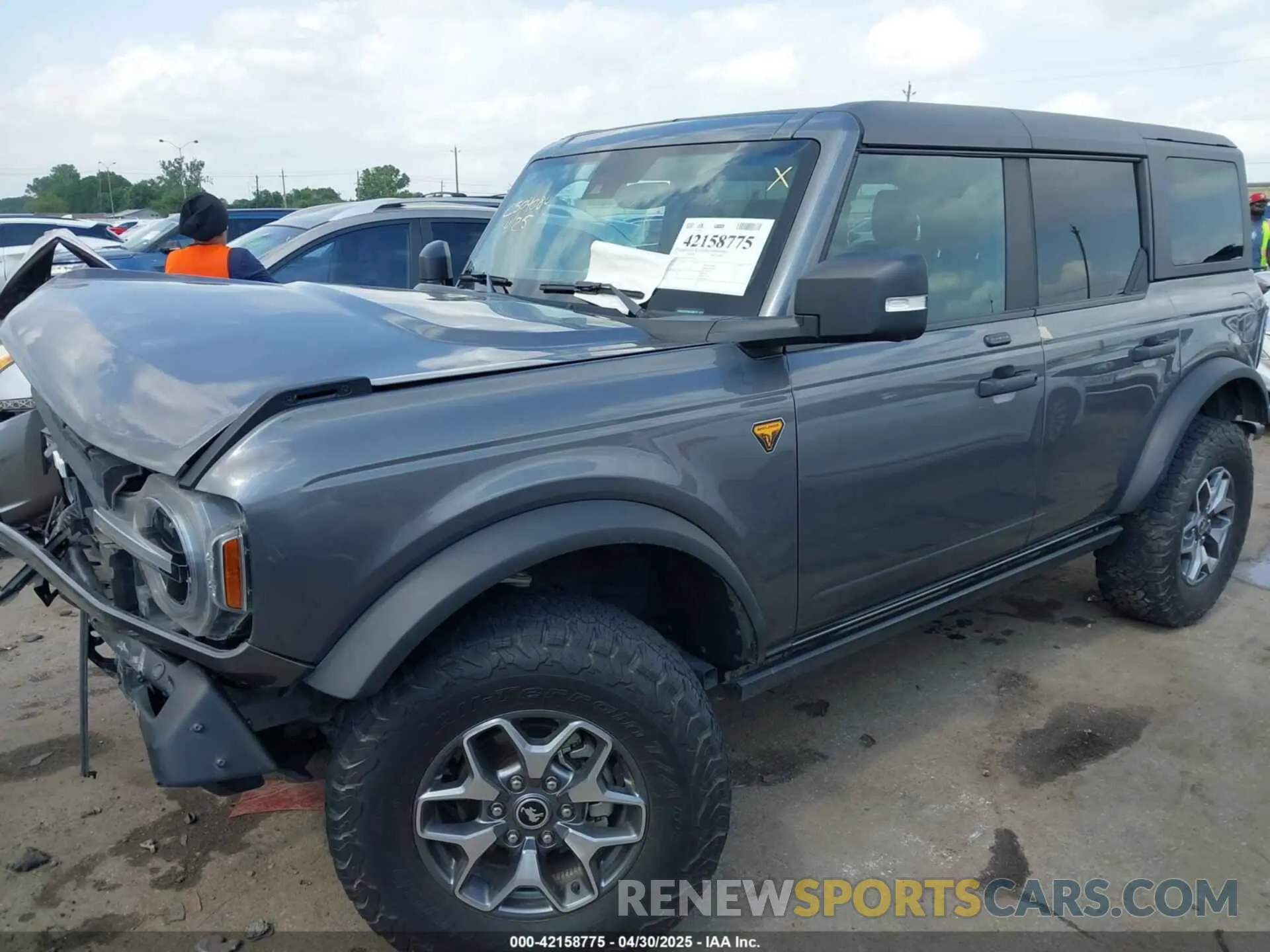 2 Photograph of a damaged car 1FMEE5DP3MLB06714 FORD BRONCO 2021