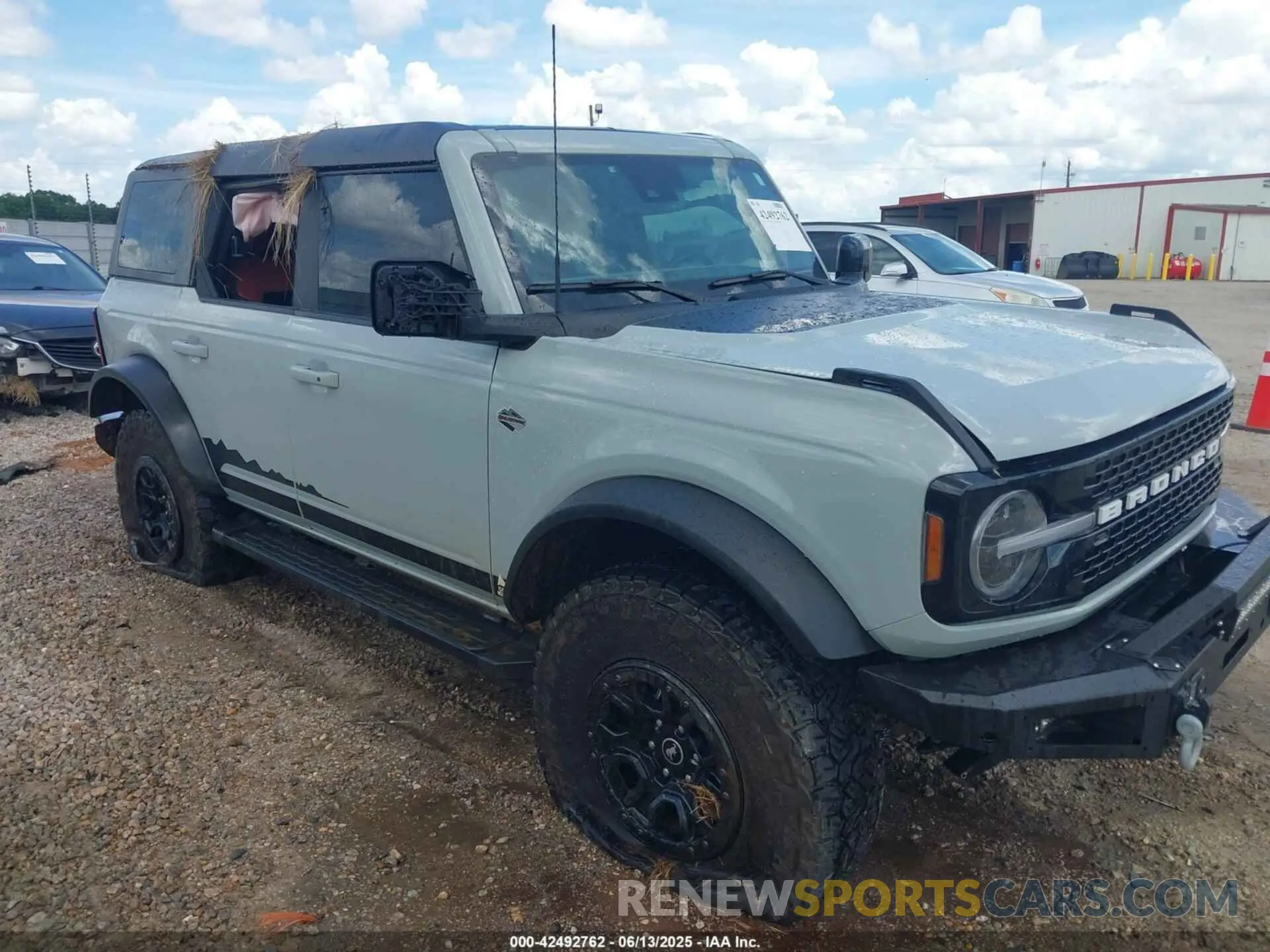 1 Фотография поврежденного автомобиля 1FMEE5DP6MLA61655 FORD BRONCO 2021