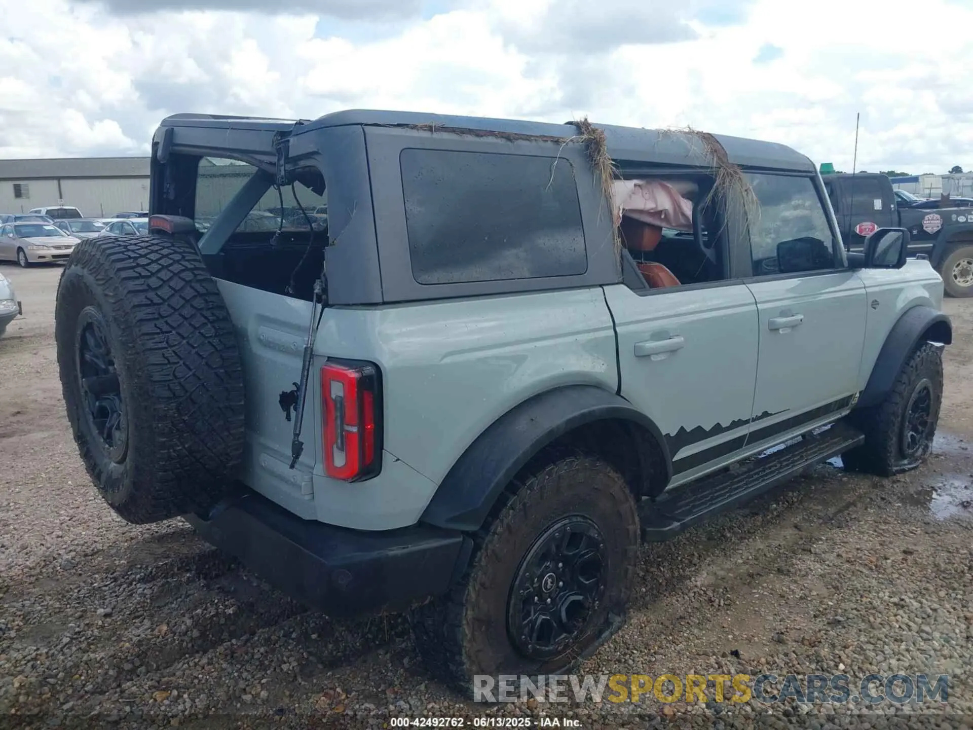 4 Фотография поврежденного автомобиля 1FMEE5DP6MLA61655 FORD BRONCO 2021