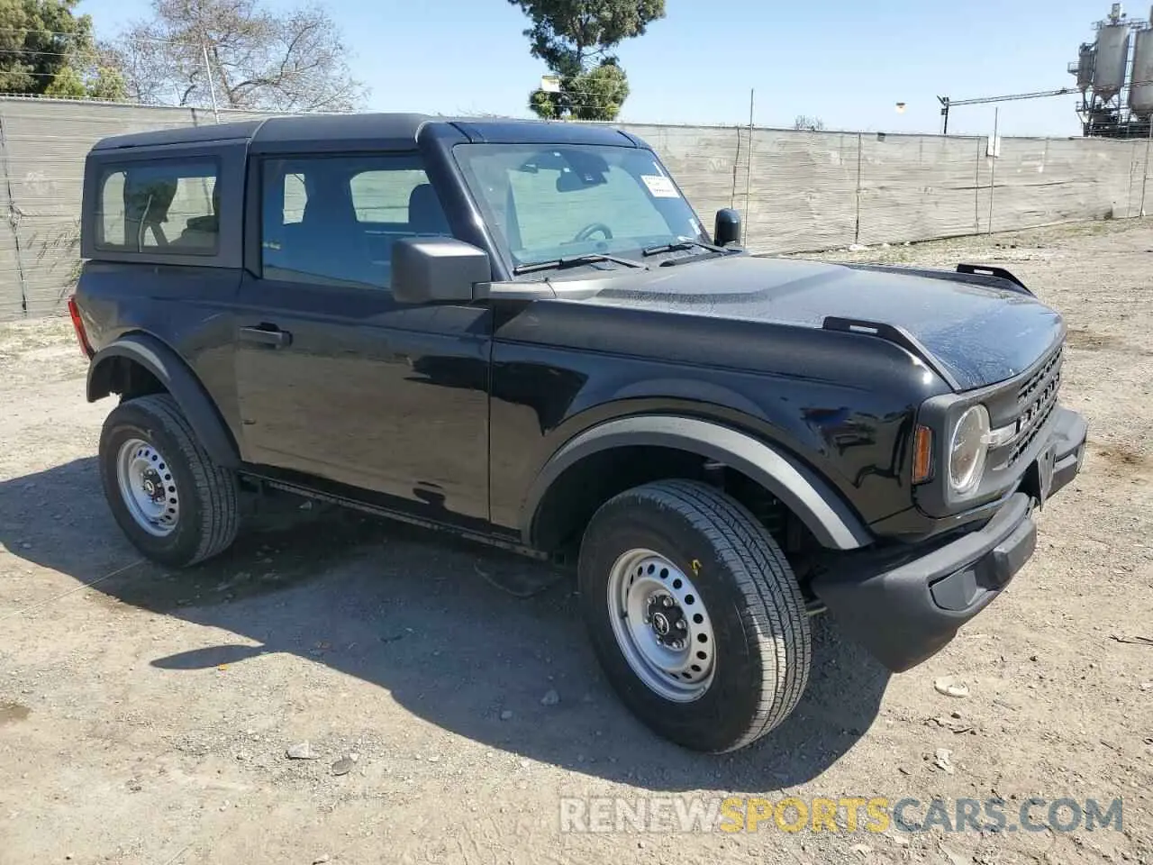 4 Photograph of a damaged car 1FMDE5AP5NLB09955 FORD BRONCO 2022