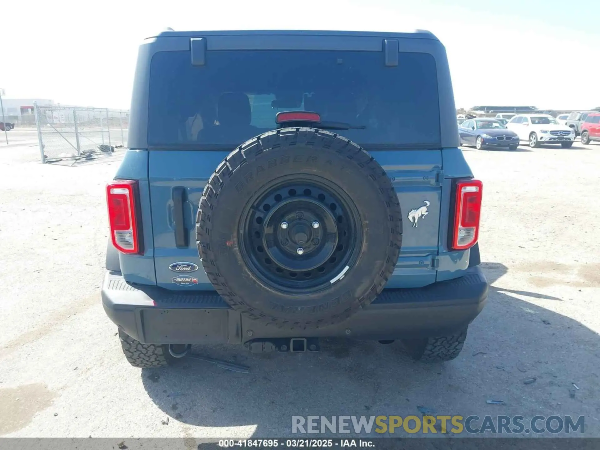 16 Photograph of a damaged car 1FMDE5AP8NLB71317 FORD BRONCO 2022