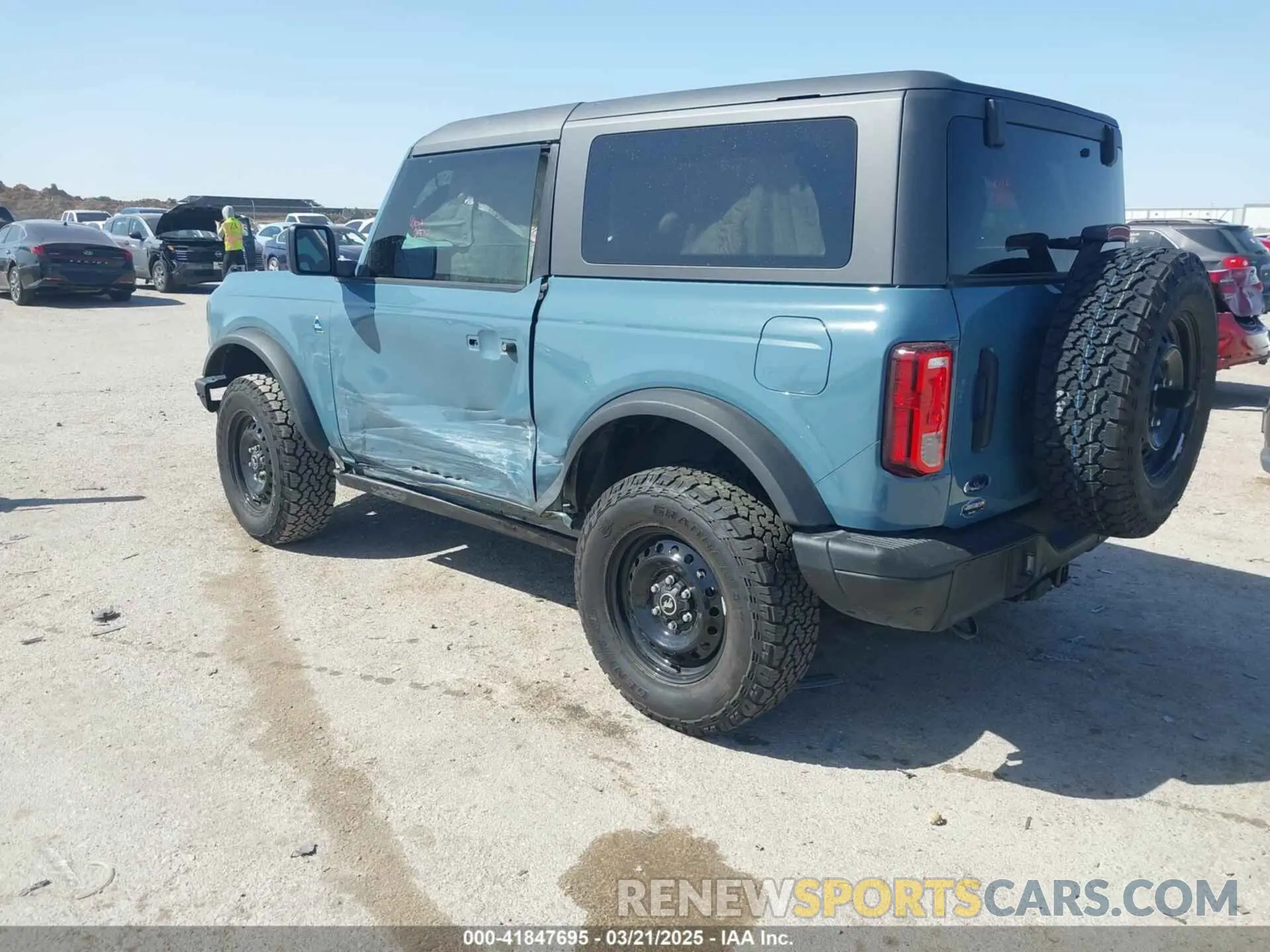 3 Photograph of a damaged car 1FMDE5AP8NLB71317 FORD BRONCO 2022