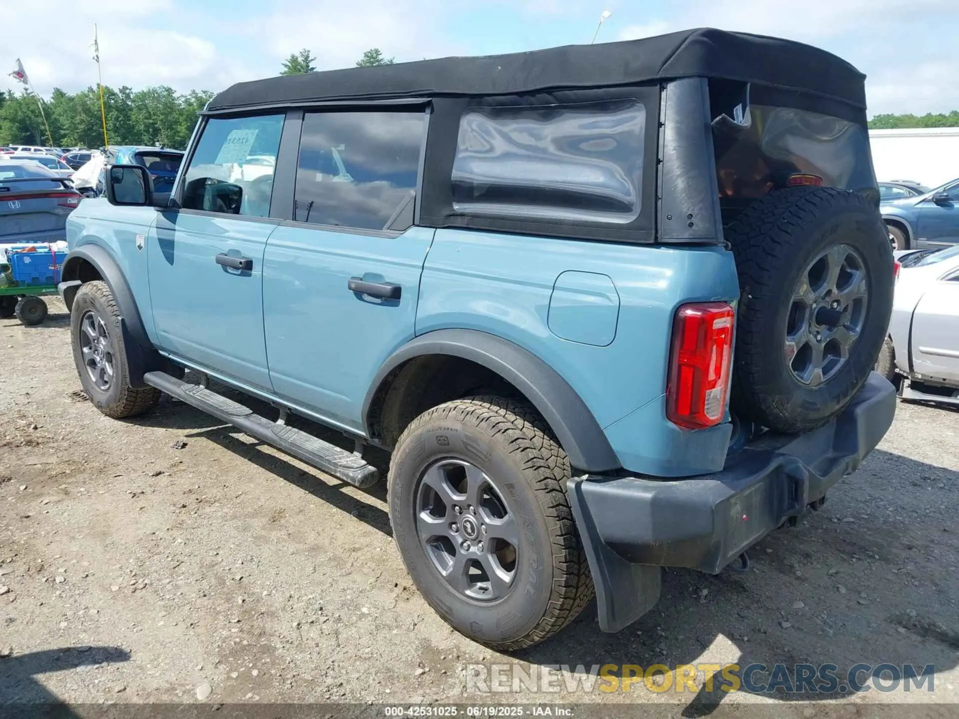 3 Photograph of a damaged car 1FMDE5BH9NLA86879 FORD BRONCO 2022