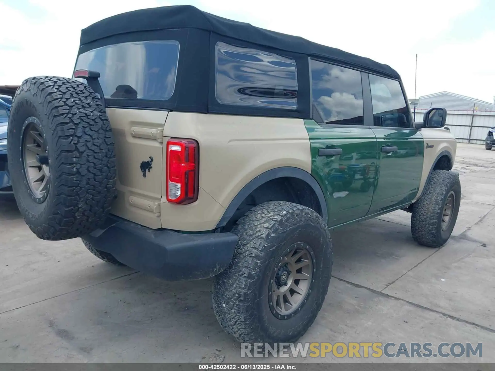 4 Фотография поврежденного автомобиля 1FMDE5BHXNLB83122 FORD BRONCO 2022