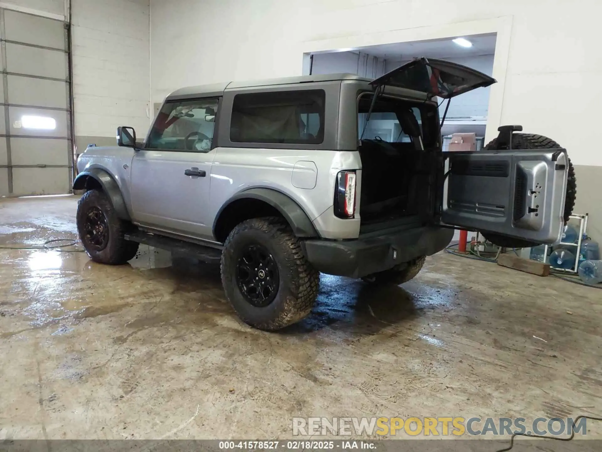 3 Photograph of a damaged car 1FMDE5CP3NLB40814 FORD BRONCO 2022